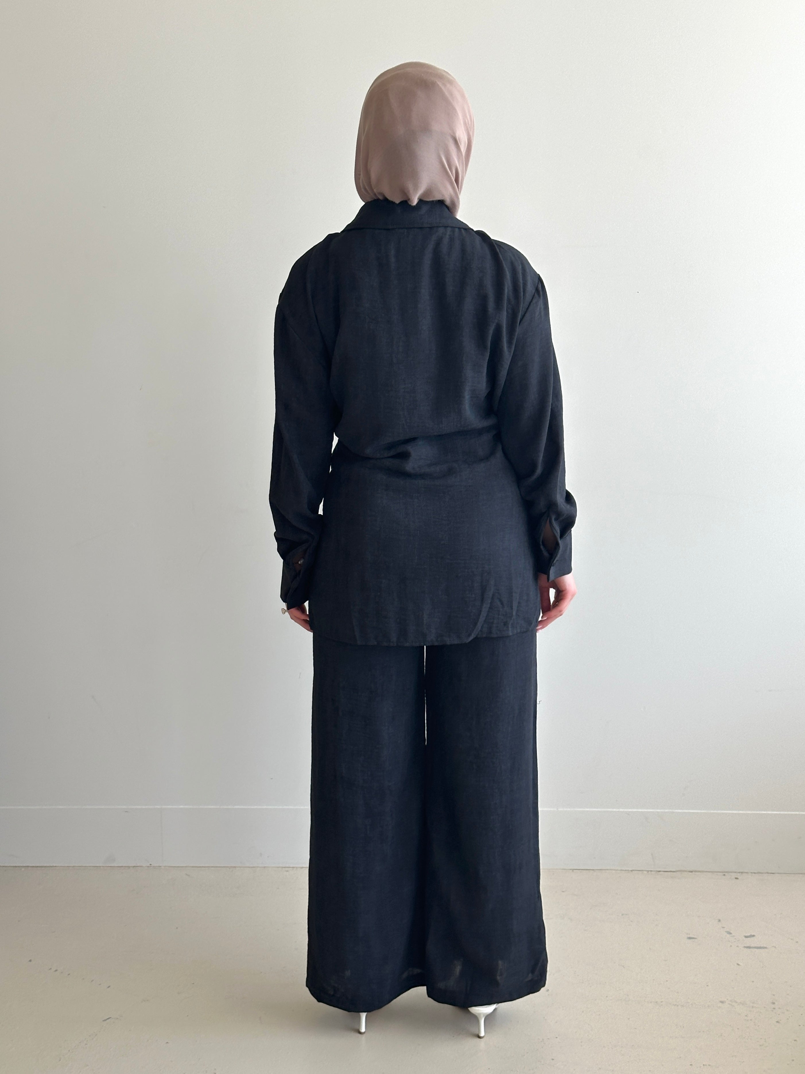 women's two piece co-ord set, includes wrap long sleeve top and full length pant. Lightweight and versatile, modest for hijab modest girls. semi-formal and classy to wear for brunch, gatherings, meetings, dinner date.