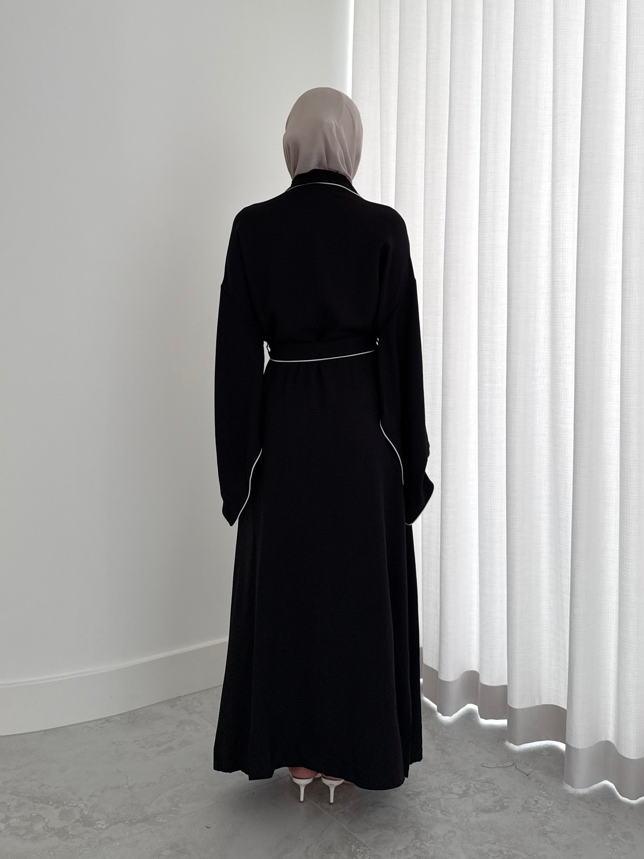 women's 2 piece abaya set, lightweight for spring/summer. full length, maxi with long sleeves with full coverage and suitable for modest hijab girls.