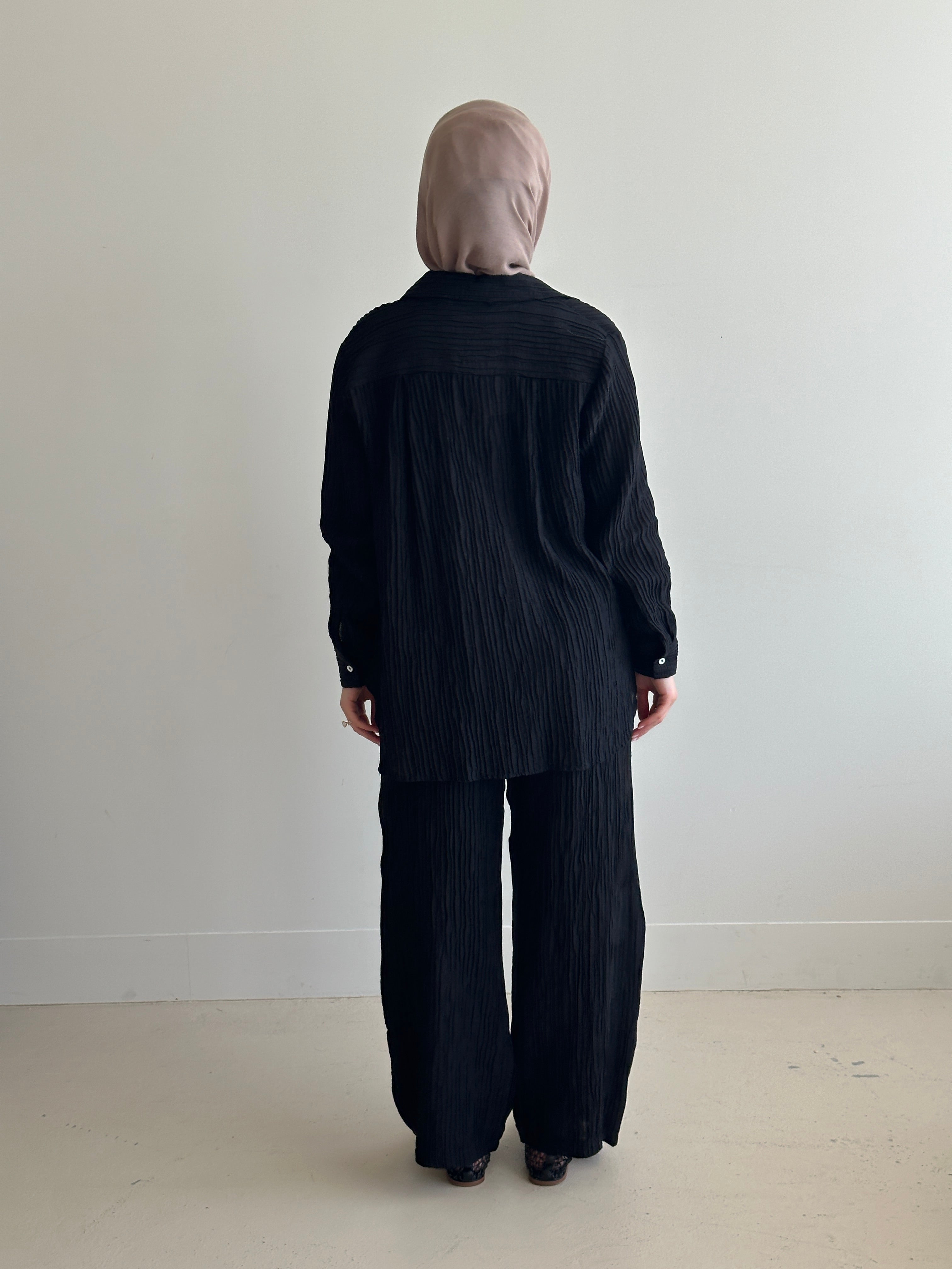 women's 2 piece modest fashion summer set, co-ord includes button up long sleeve shirt with matching loose pant. fabrication is crinkled, lightweight and breathable for summer. can wear it everyday, to work, brunch, picnic and can be transformed to a night outfit to wear with heels and dress it more up for dinner dates.