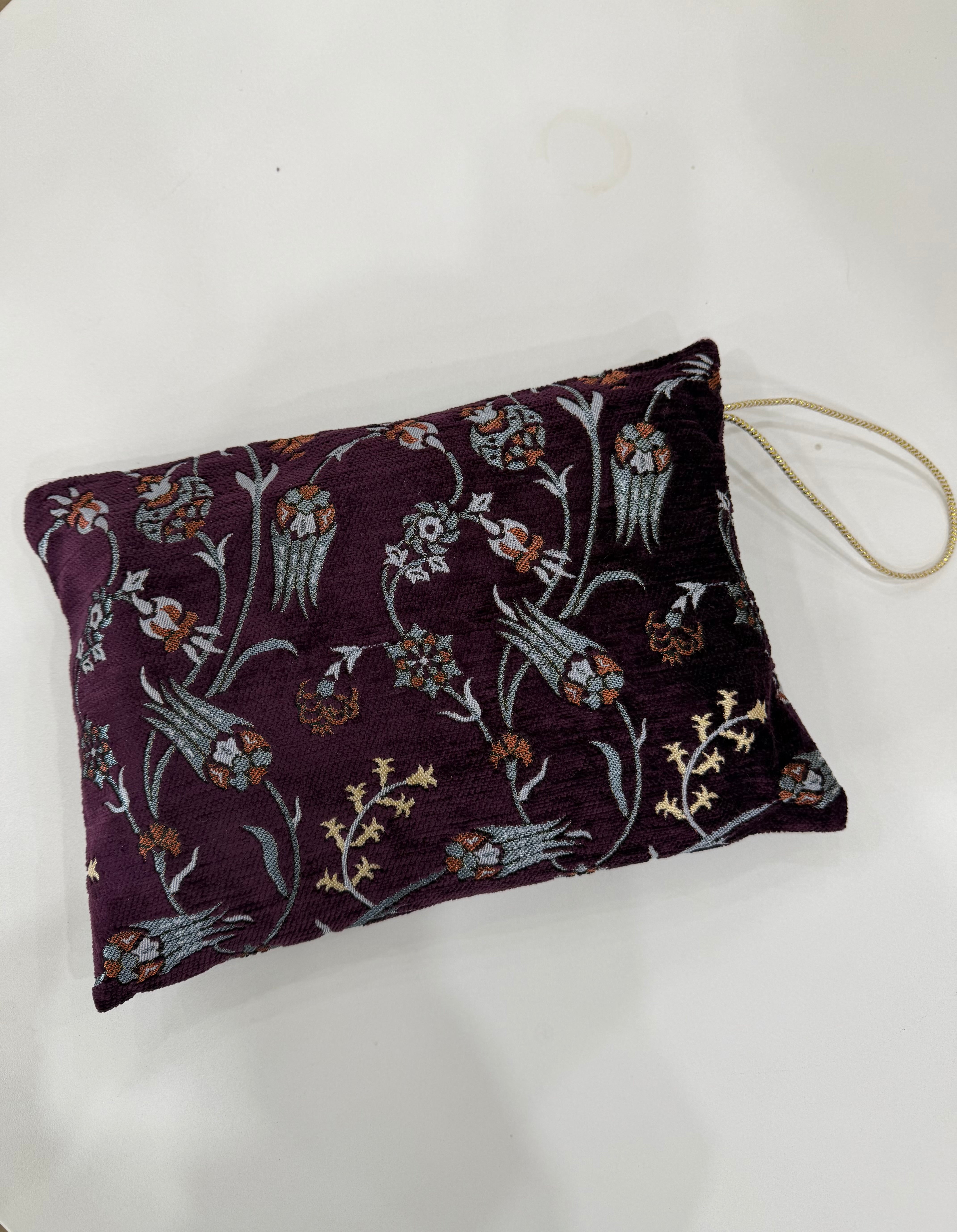 EMBROIDERED TRAVEL PRAYER MAT