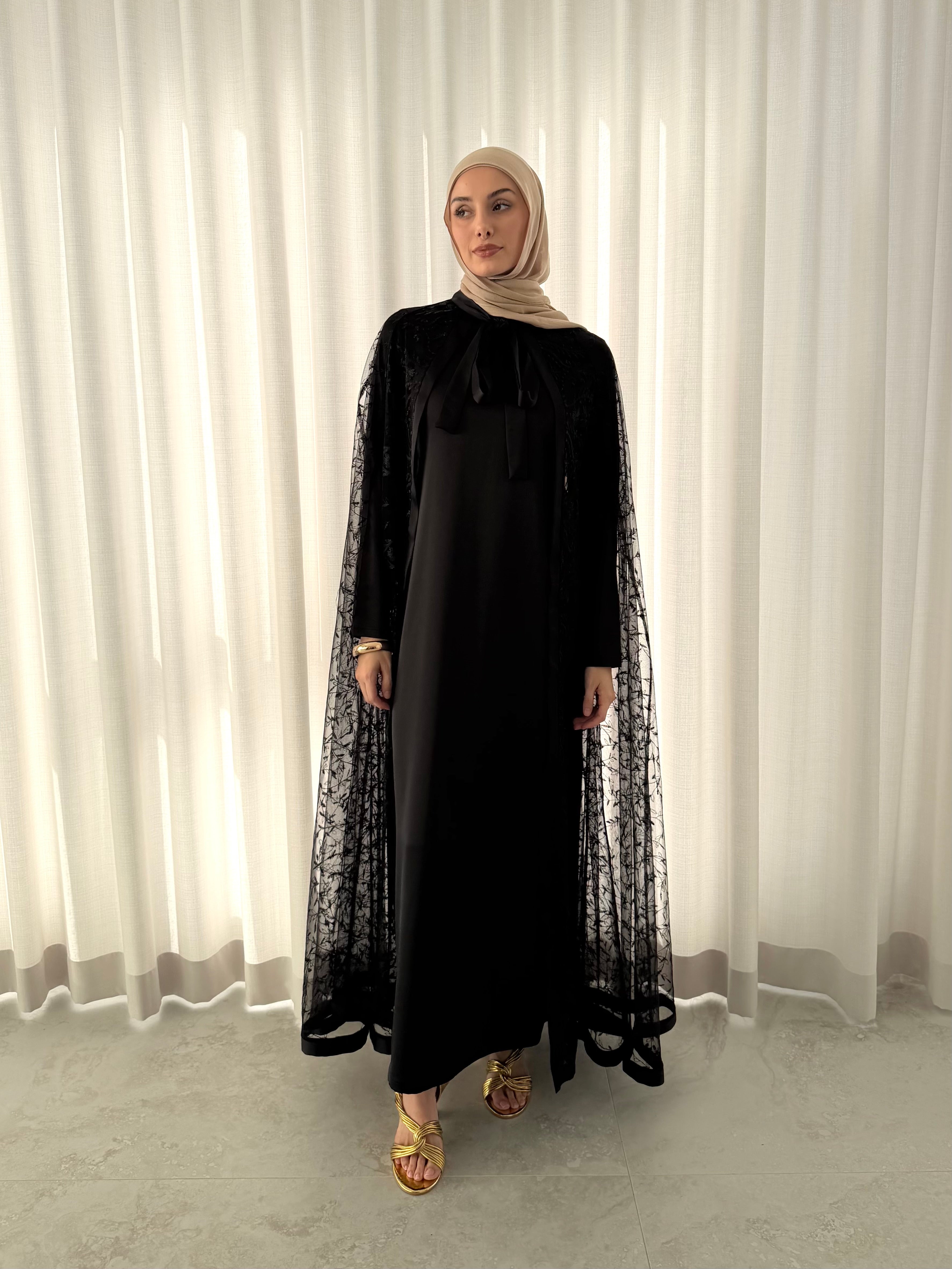 ZARINA CAPE SET