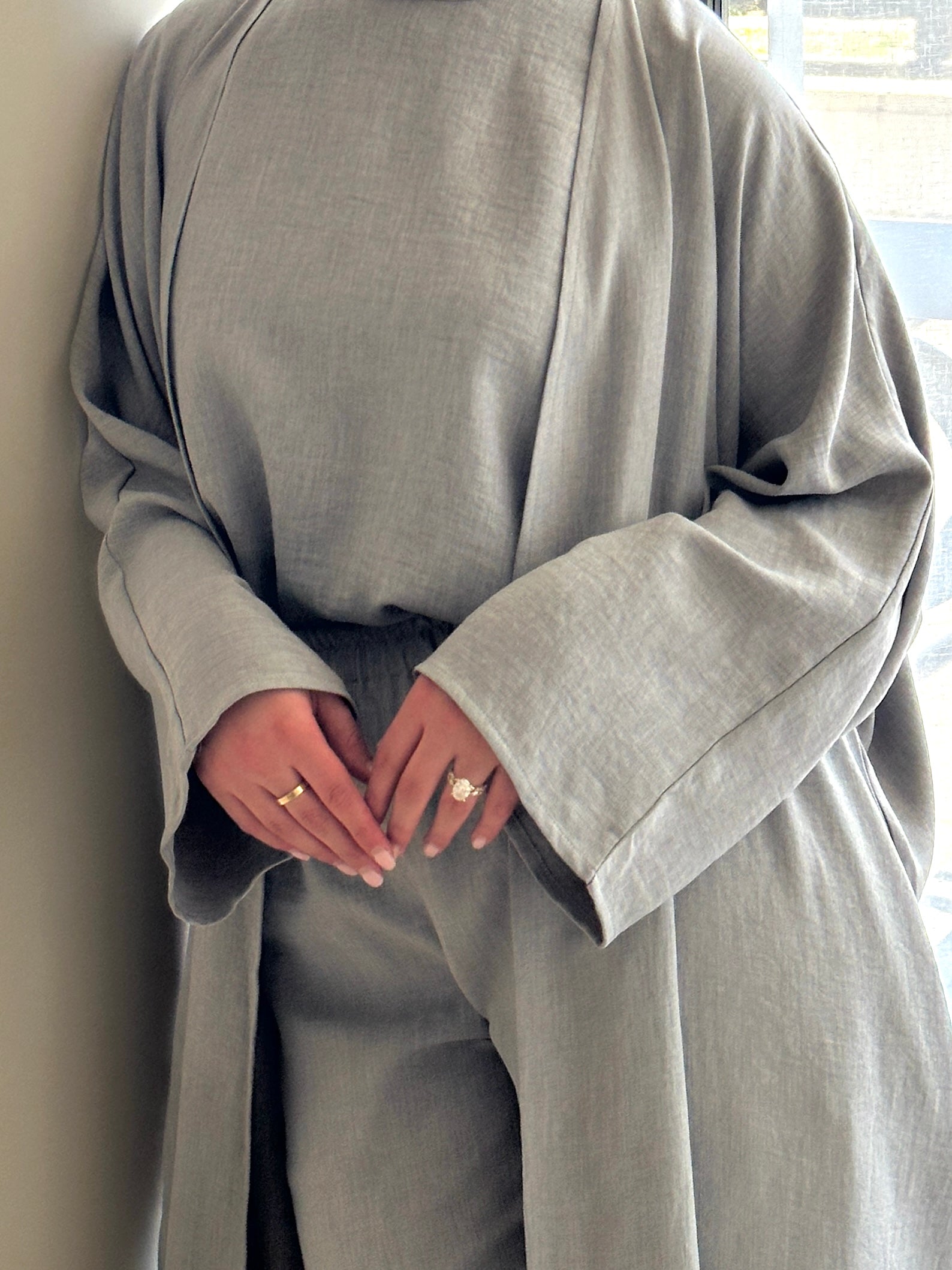women's 3 piece set. includes loose pant with sleeveless top and full length kimono. available in 4 colours. set is lightweight, loose, comfortable, versatile, modest with full coverage and is for hijabi muslim women. Beautiful to wear dressed down or up- brunch, picnic, gatherings, dinners, engagement, day/night event and graduations.
