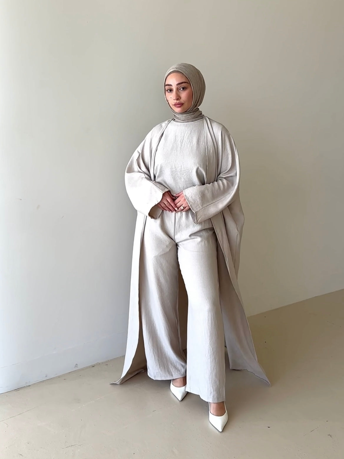 women's 3 piece set. includes loose pant with sleeveless top and full length kimono. available in 4 colours. set is lightweight, loose, comfortable, versatile, modest with full coverage and is for hijabi muslim women. Beautiful to wear dressed down or up- brunch, picnic, gatherings, dinners, engagement, day/night event and graduations.