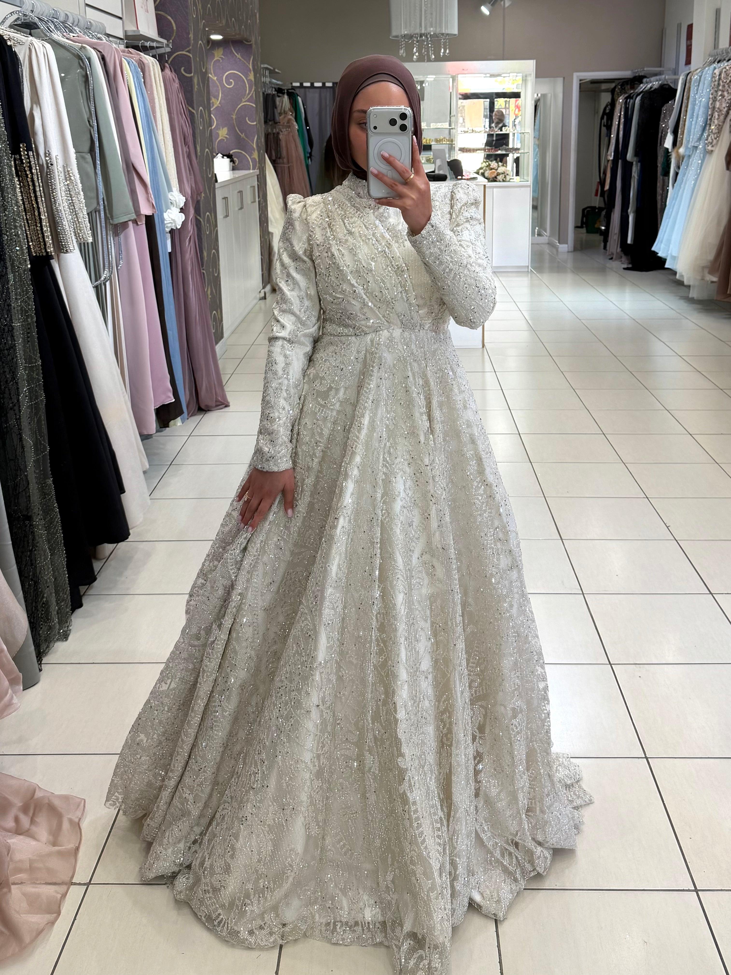 LADY AMARA GOWN