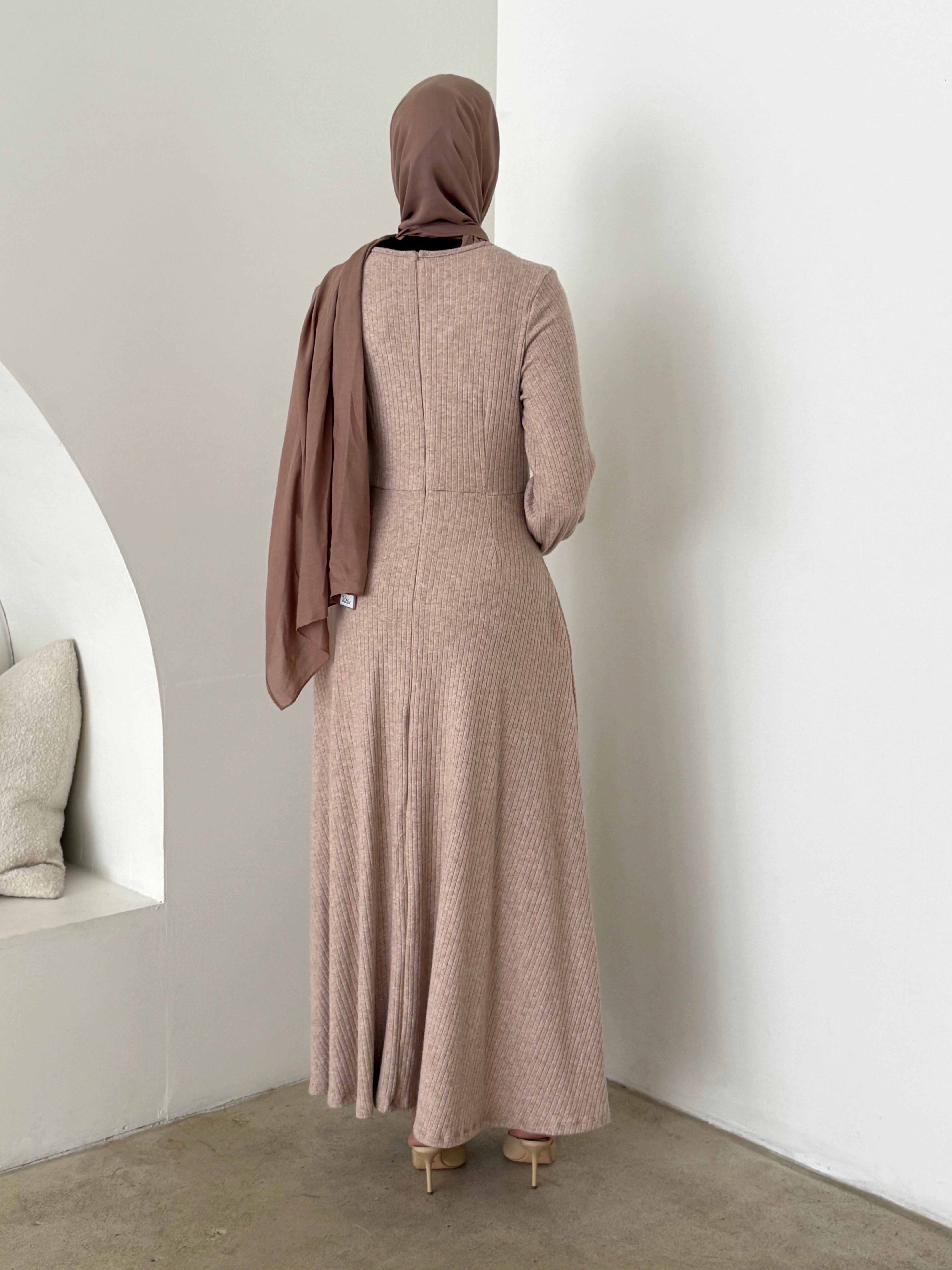 Day to Night A line maxi dress round neck long sleeves elastic cuffs rib knit
