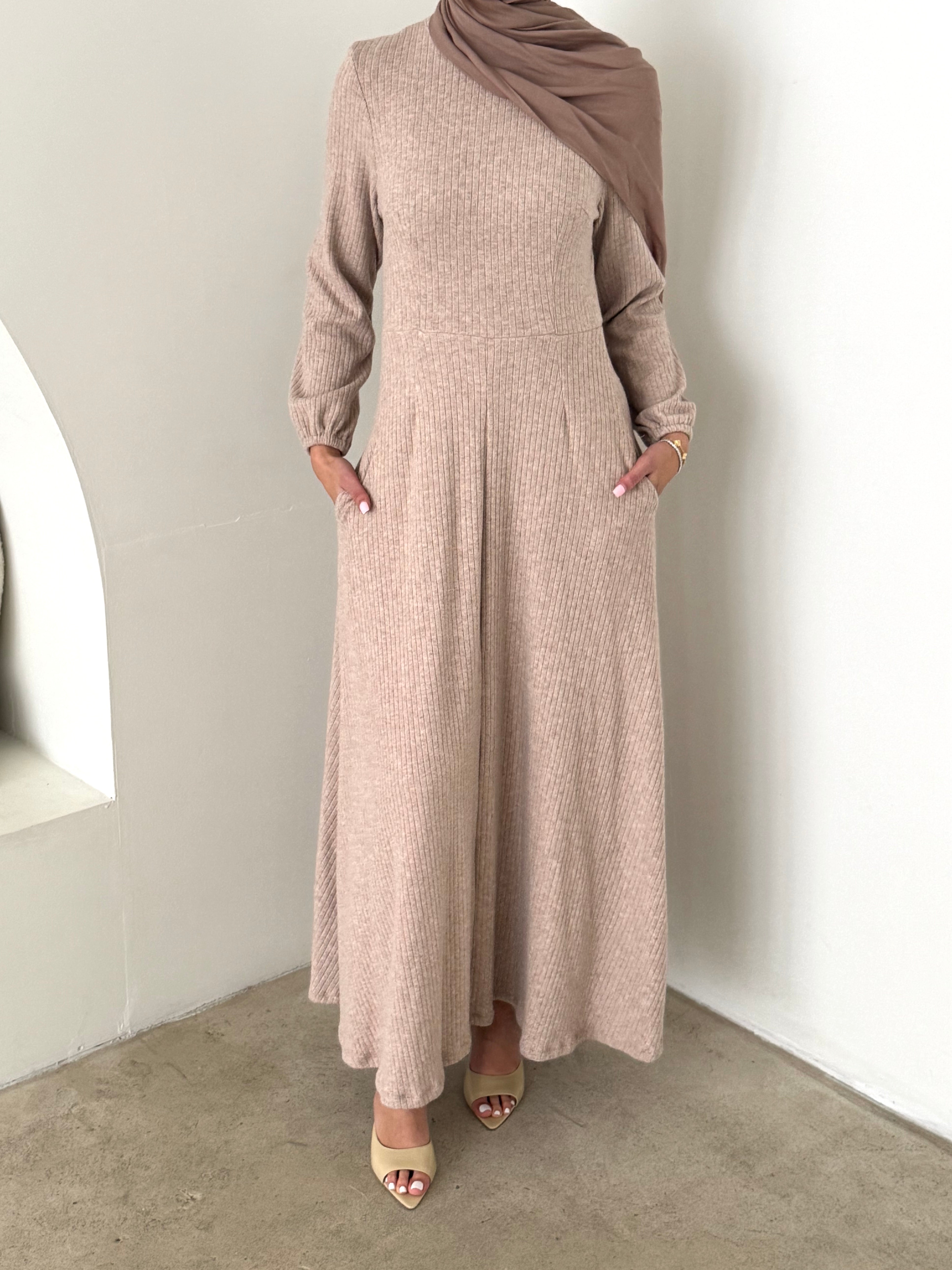 Day to Night A line maxi dress round neck long sleeves elastic cuffs rib knit