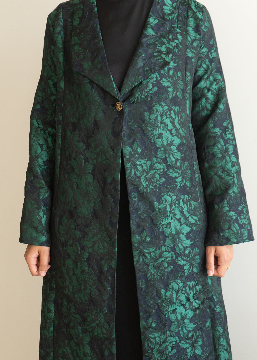 Expertly designed, the EDEN JACQUARD COAT SET exudes bold elegance with its thick brocade coat and fully lined dress underlay.