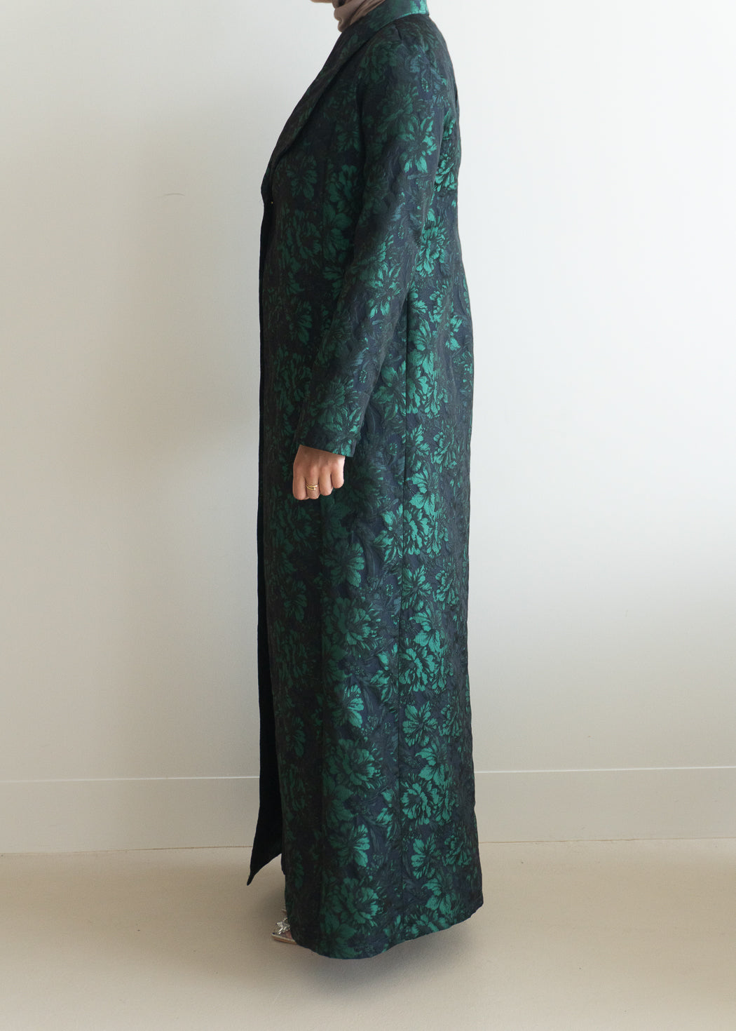 Expertly designed, the EDEN JACQUARD COAT SET exudes bold elegance with its thick brocade coat and fully lined dress underlay.