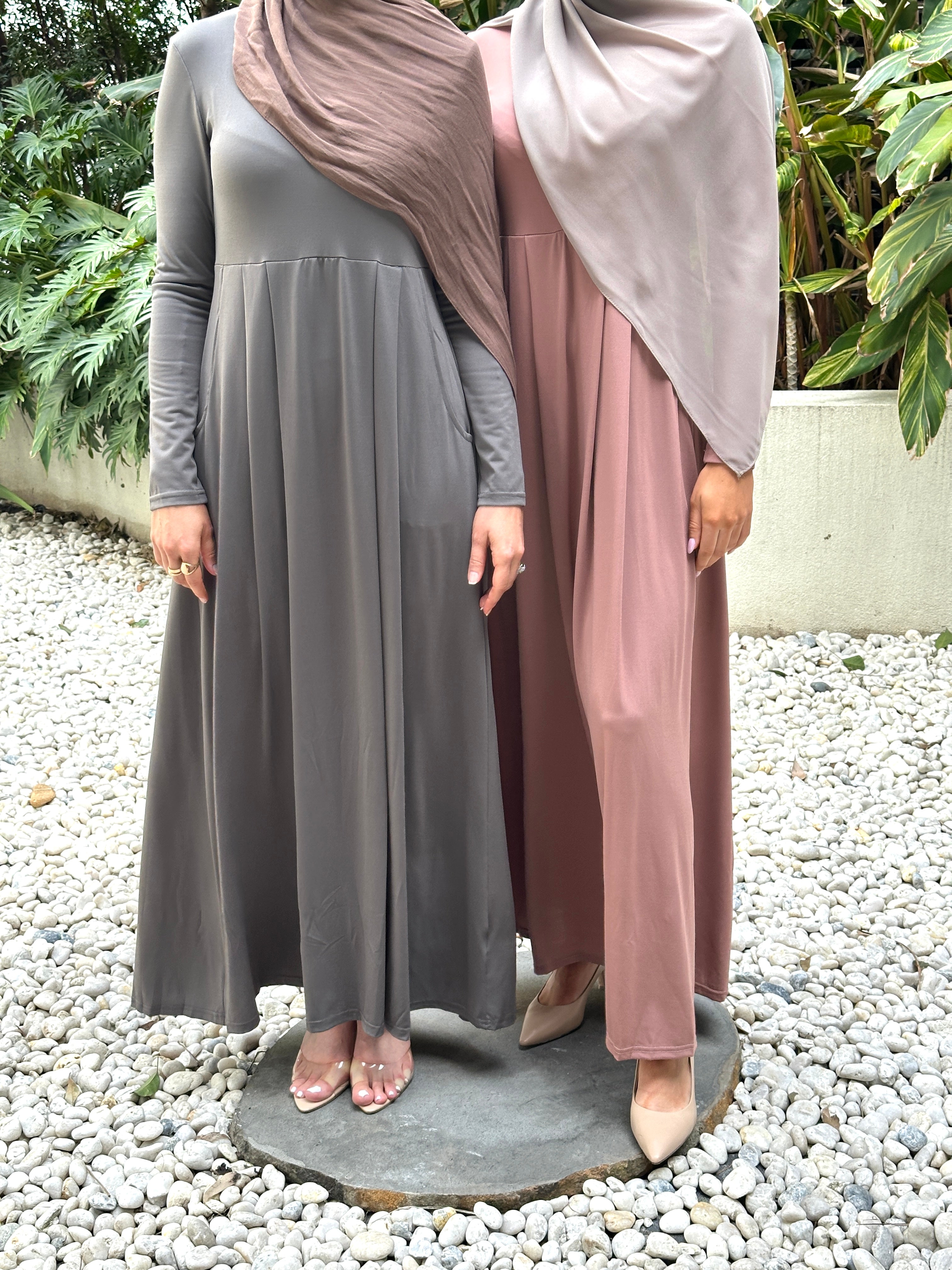women's maxi jersey dress, versatile and lightweight for spring/summer with pockets, modest dress for hijabi