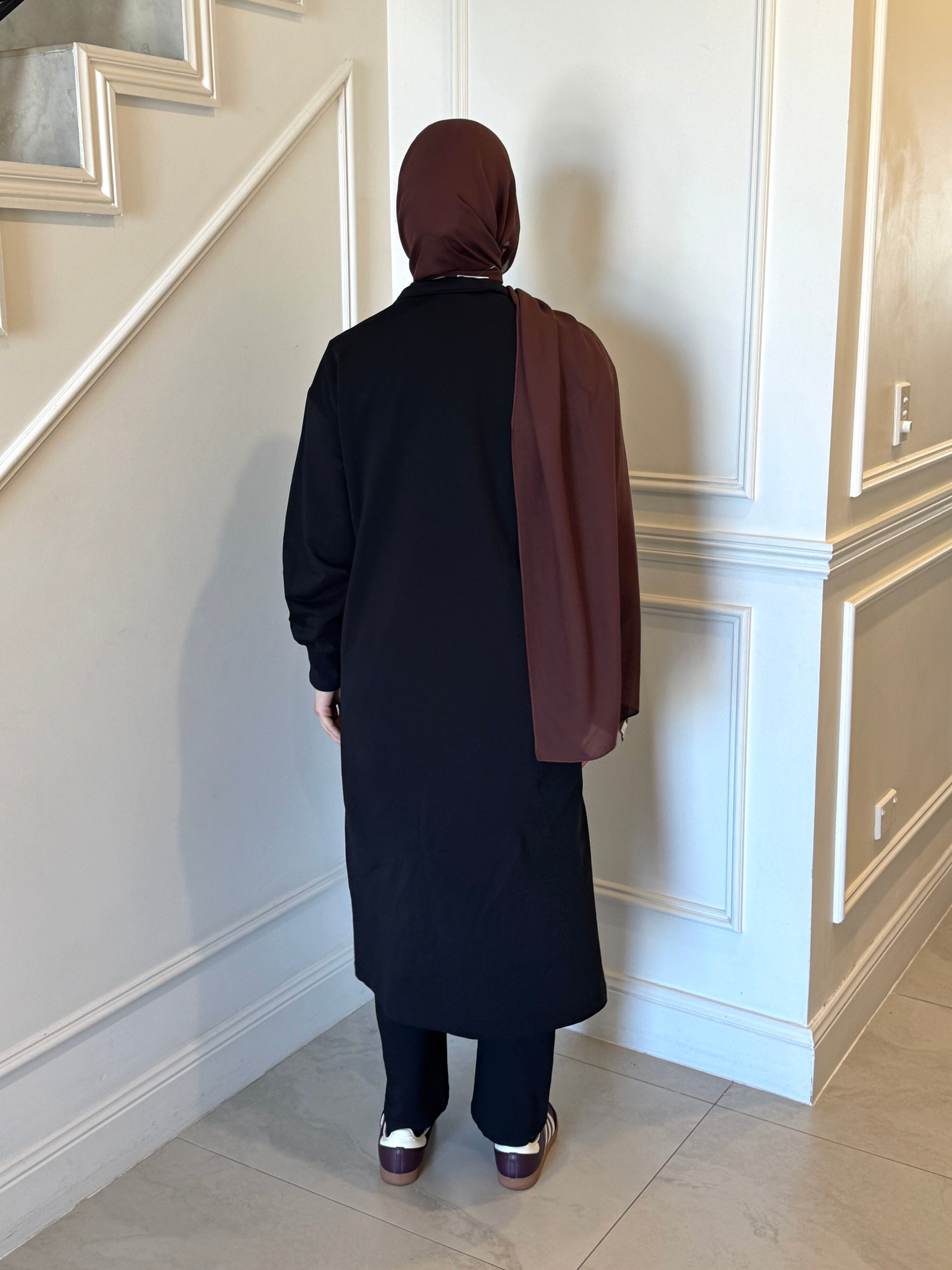 Back view of Veil of Faith Modest Trackset