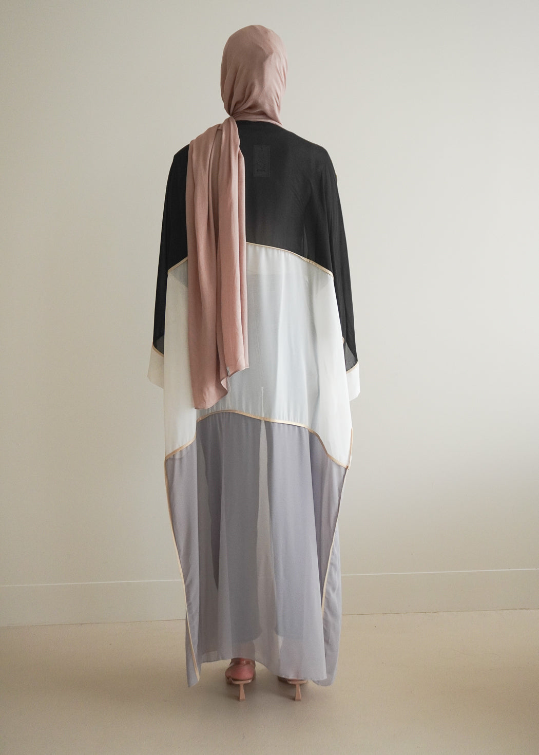 OPULENT CONTRAST DUSTER