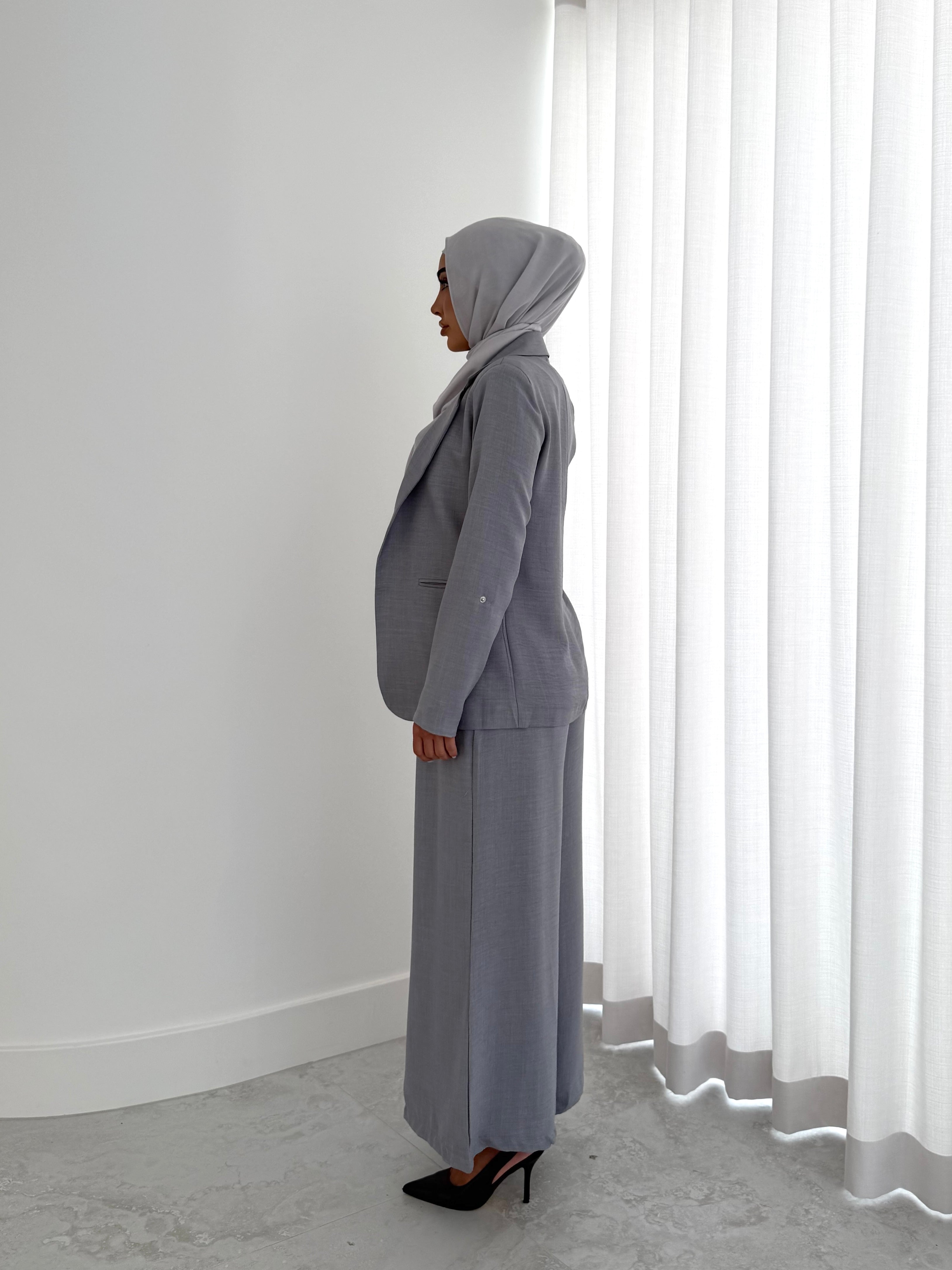 women's relaxed tailored set for smart casual outings or for cooperate work. soft fabric suitable for spring summer. modest tailored jacket with wide flare pant for modest coverage and hijabi firendly.