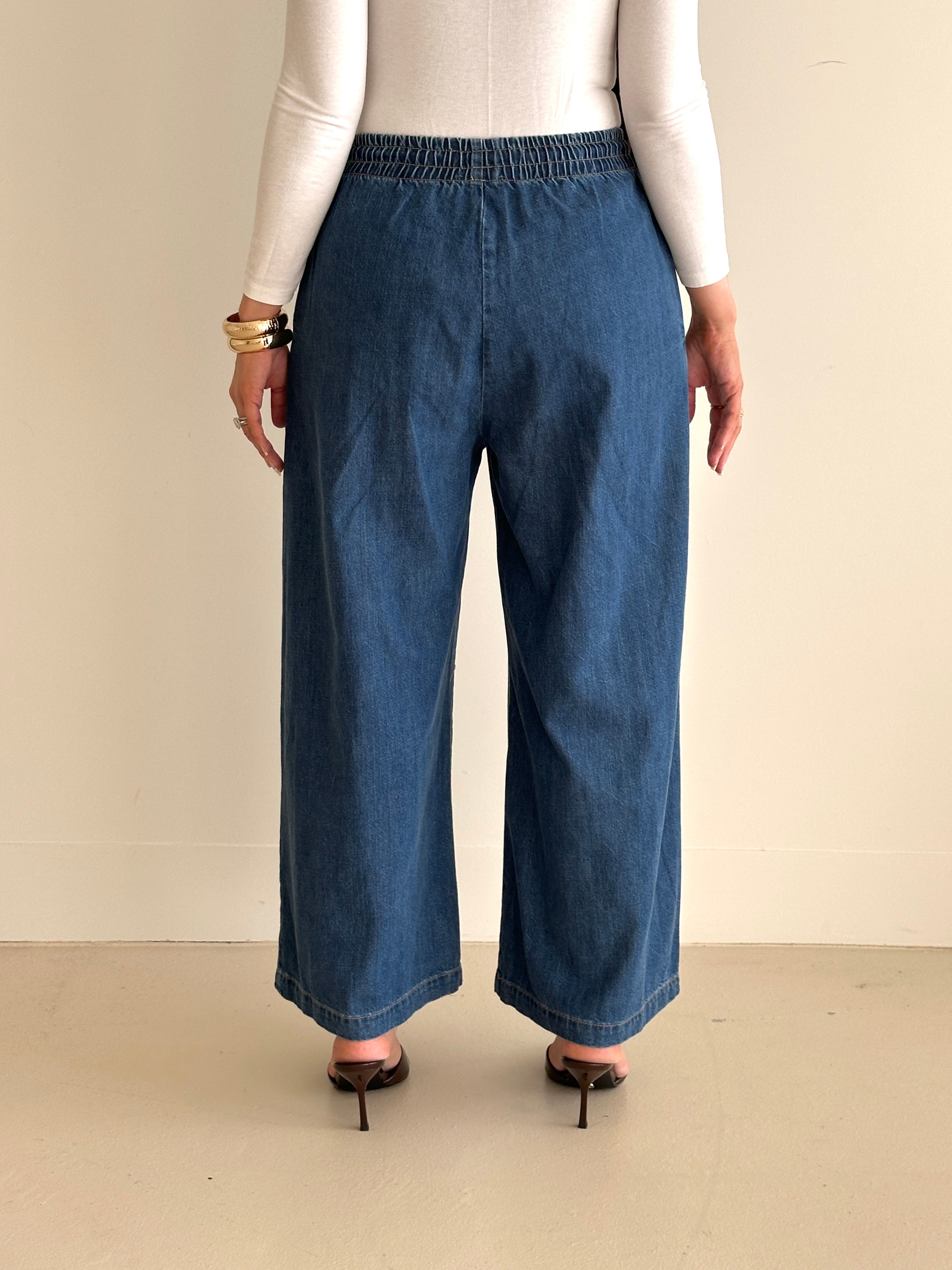 women's wide leg denim pants with elastic waist and functional pockets