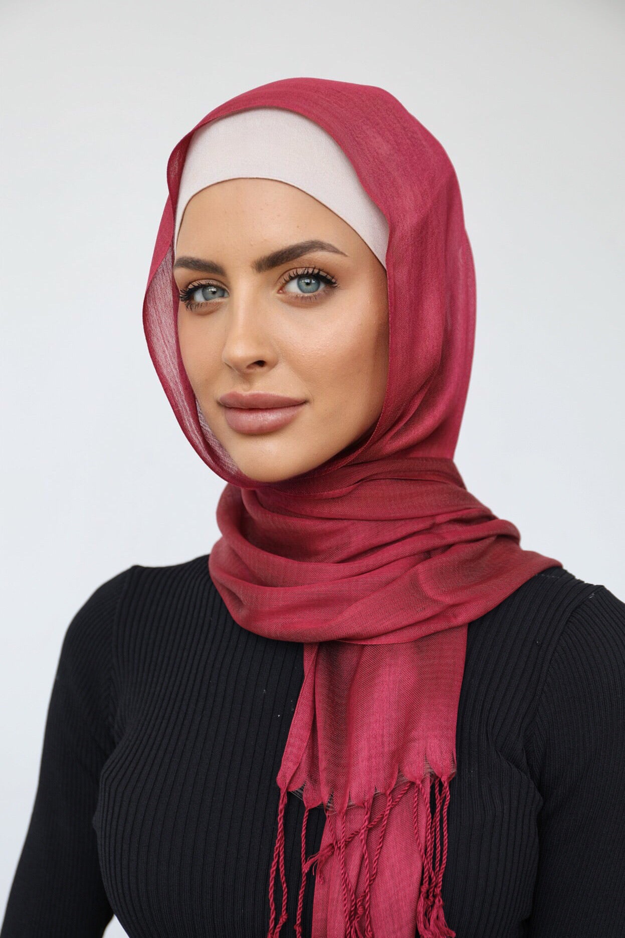 BURGUNDY FINE HIJAB