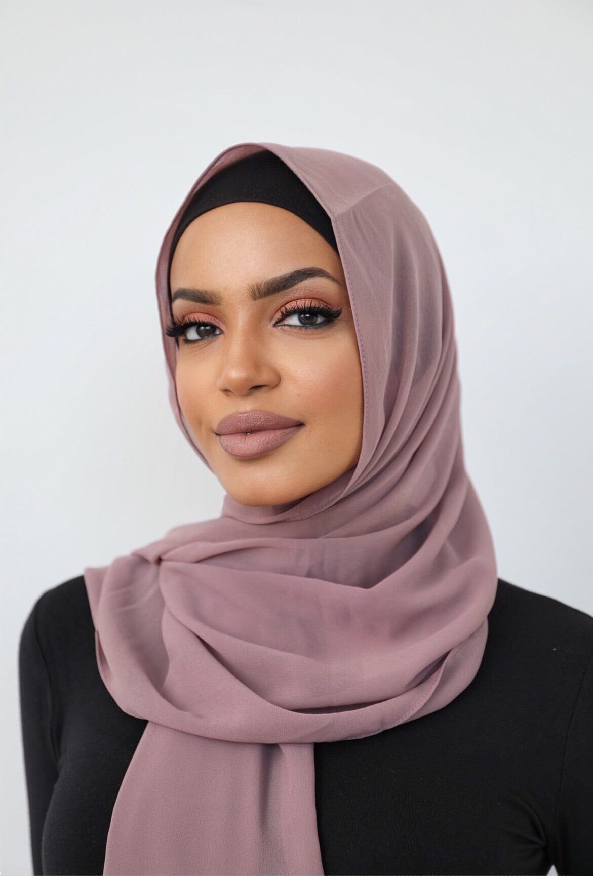 Signature crepe hijab chiffon feel slightly opaque non slip fabric