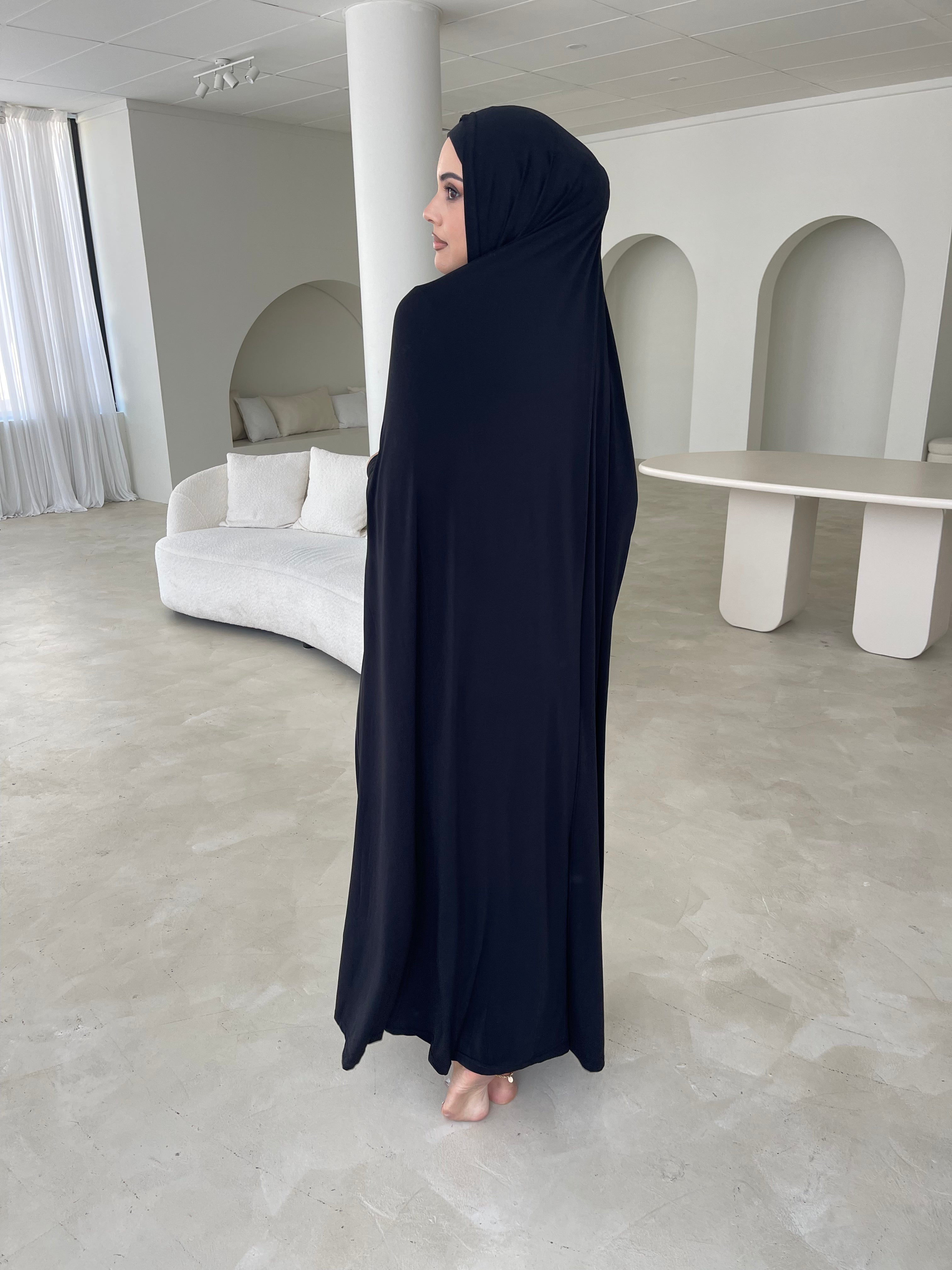 Women’s floor-length jilbab designed for modest ladies to wear everyday and as prayer wear for hijabis and muslims.