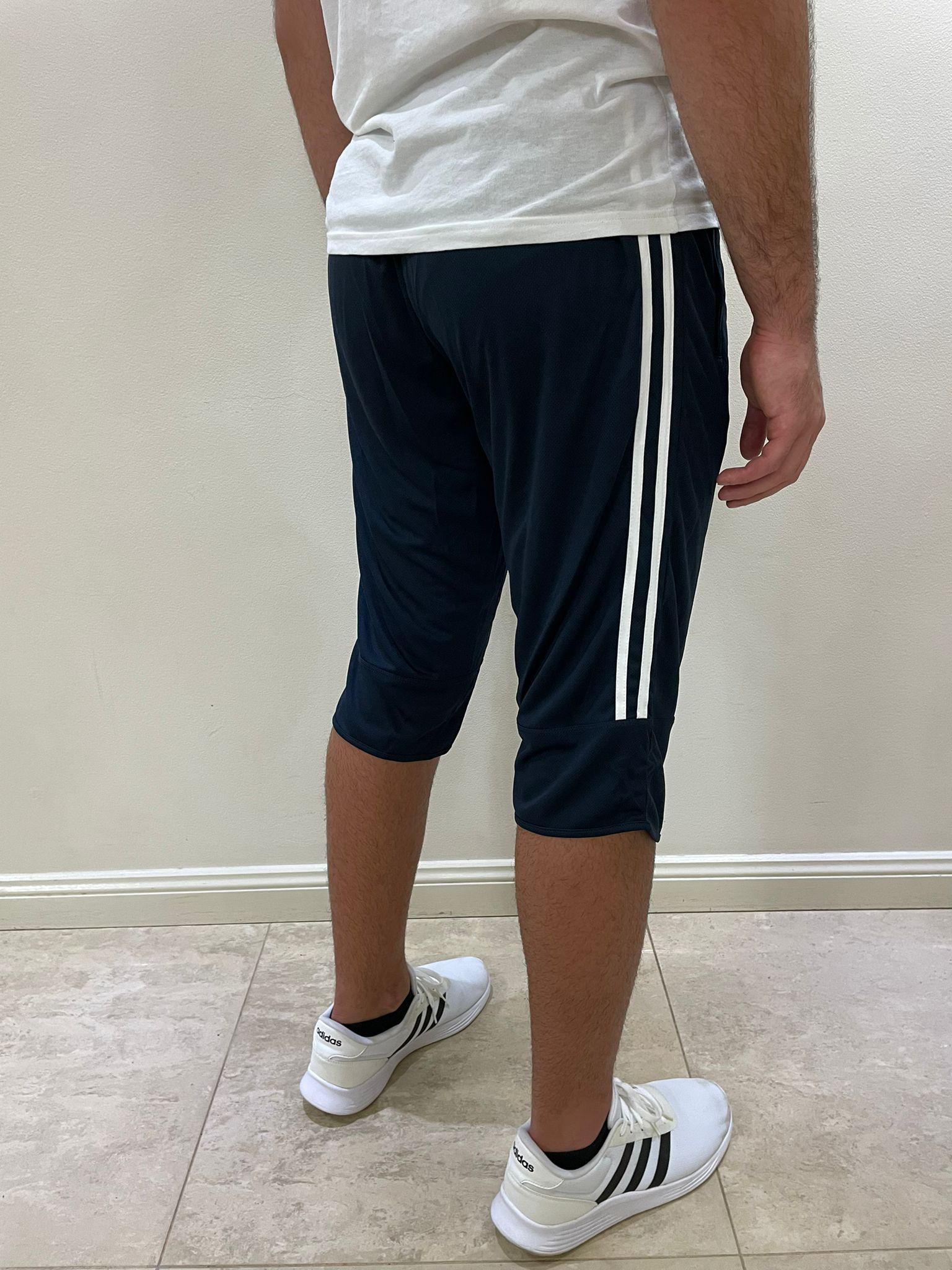 STALLION THREE QUARTER SHORTS