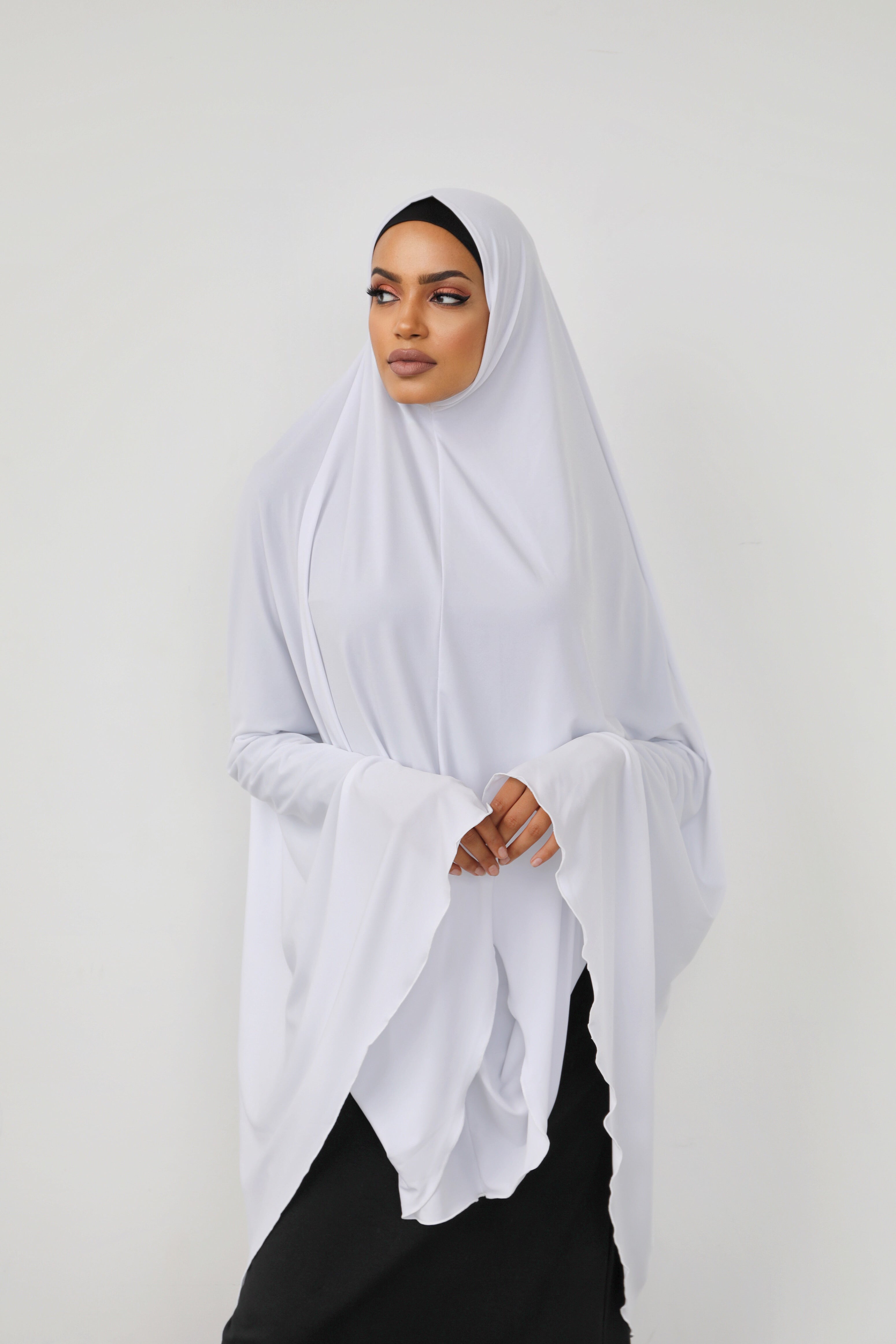 WHITE JILBAB