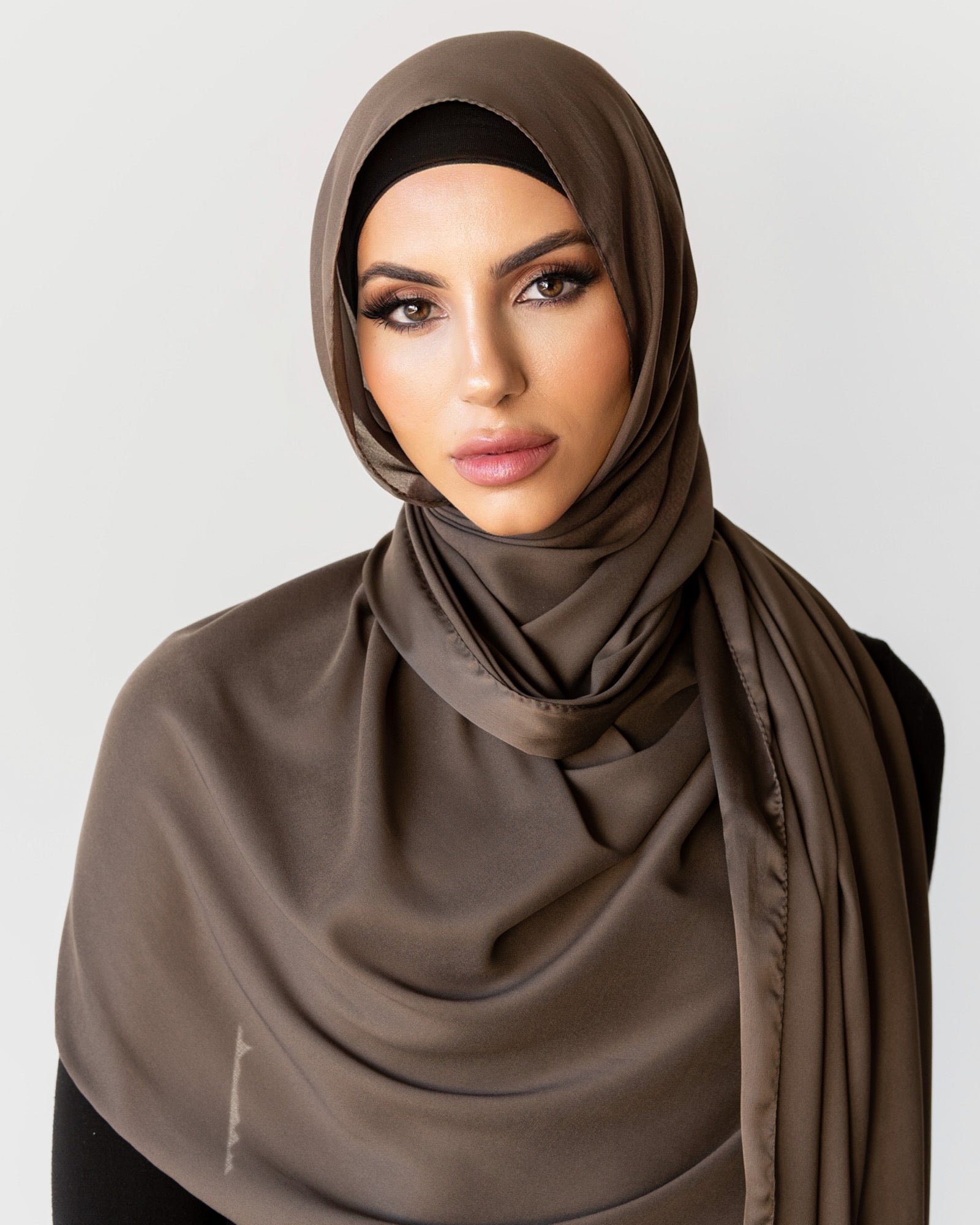SILK LOOK SCARF- WALNUT