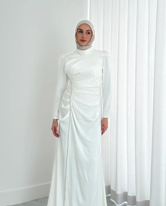 Can you wear a Ola white formal dress to year 12 formal in Australia?