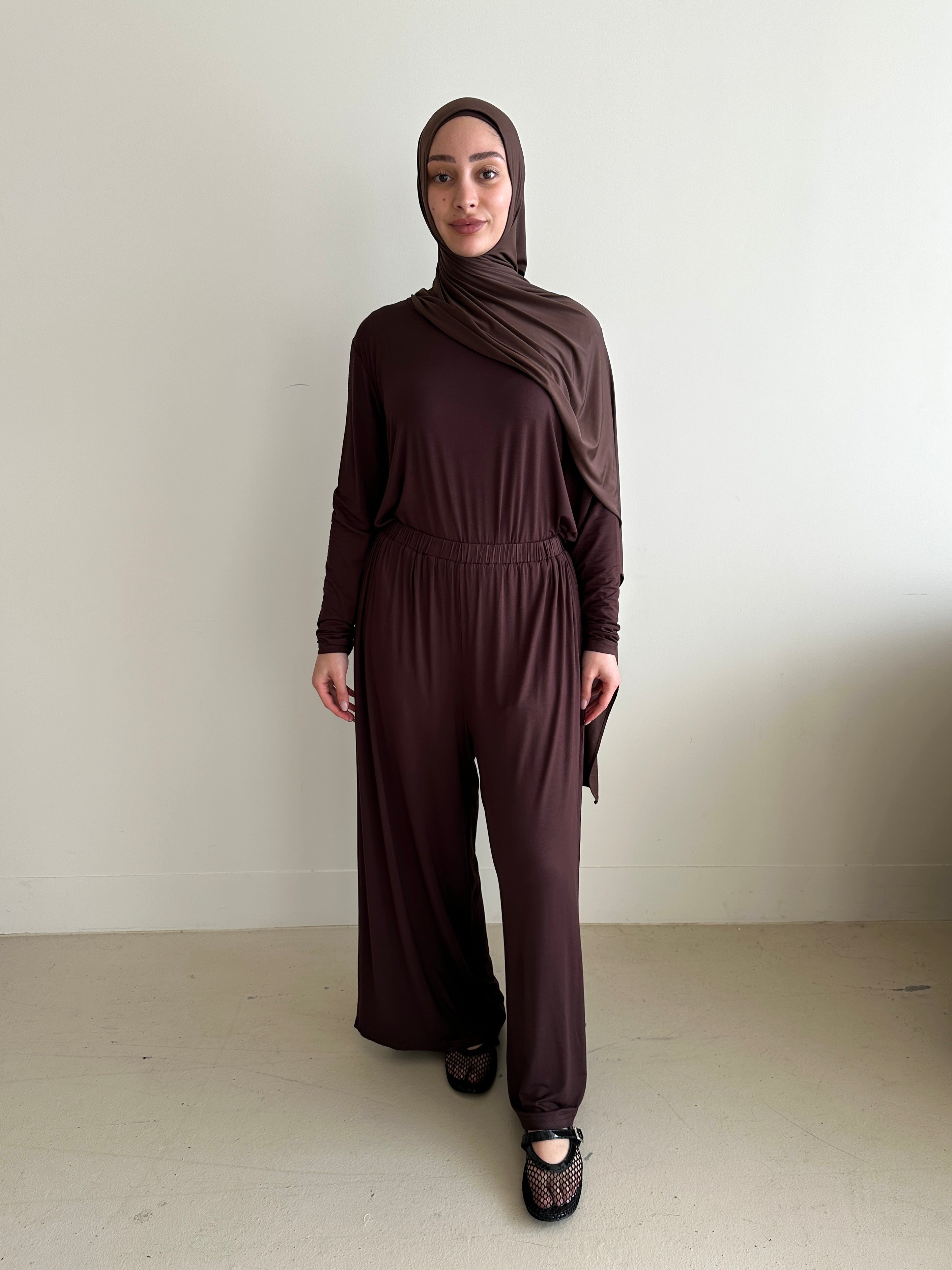 ESSENTIAL WIDE-LEG PANT