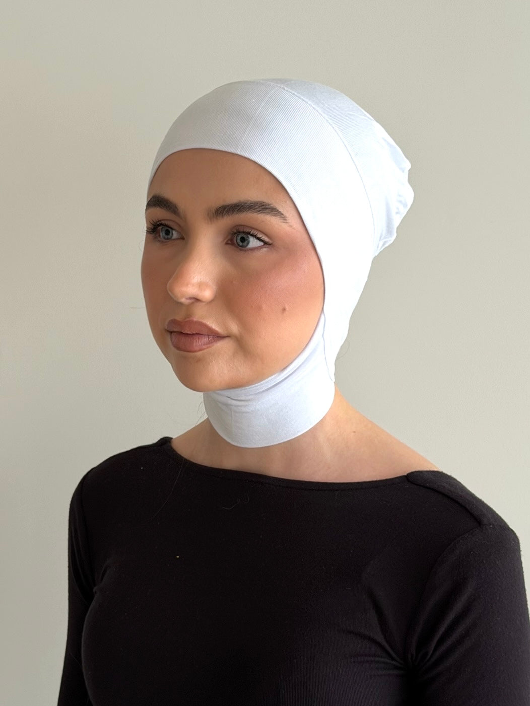 NECK TIE CAP- WHITE