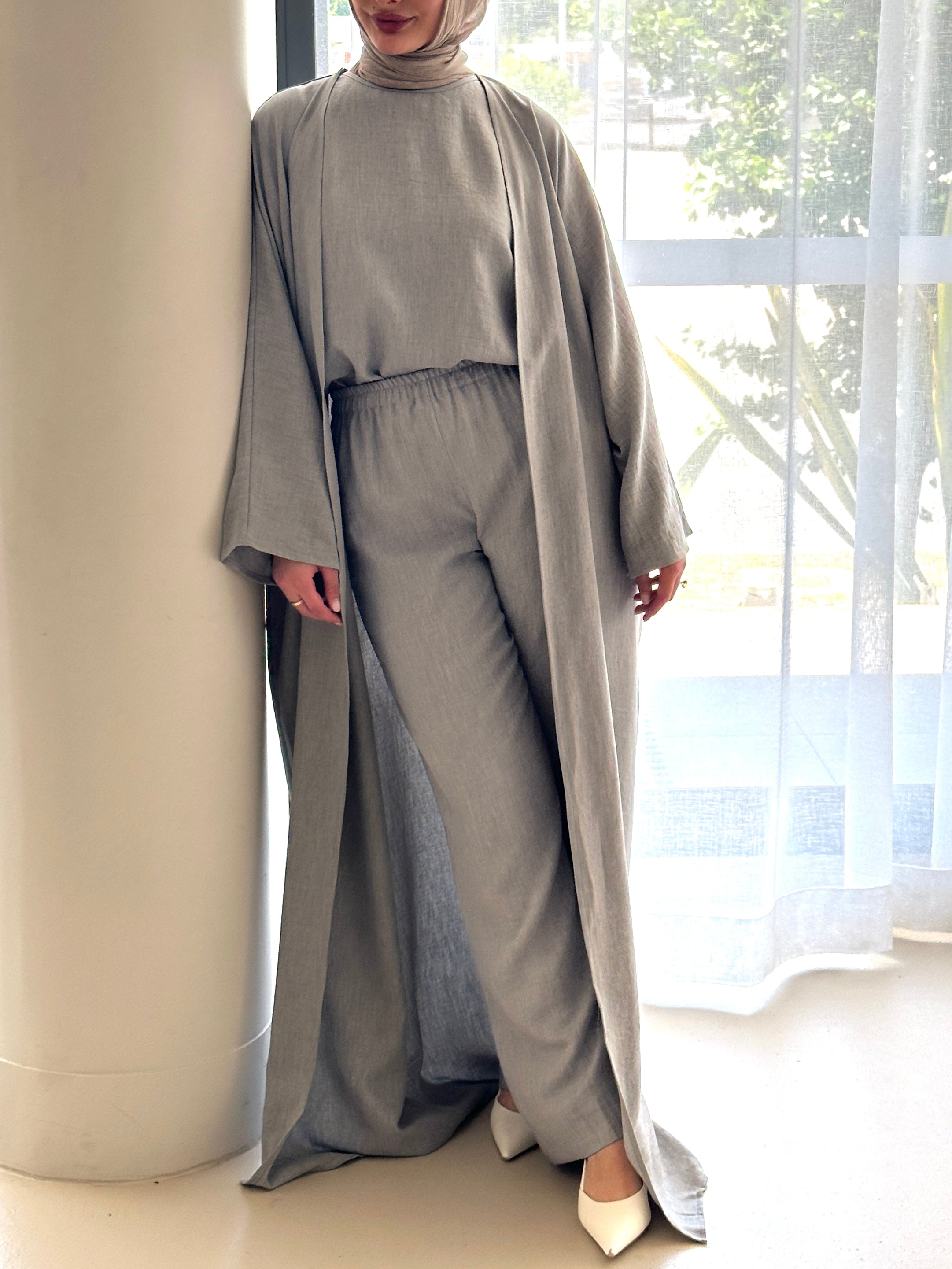 women's 3 piece set. includes loose pant with sleeveless top and full length kimono. available in 4 colours. set is lightweight, loose, comfortable, versatile, modest with full coverage and is for hijabi muslim women. Beautiful to wear dressed down or up- brunch, picnic, gatherings, dinners, engagement, day/night event and graduations. 