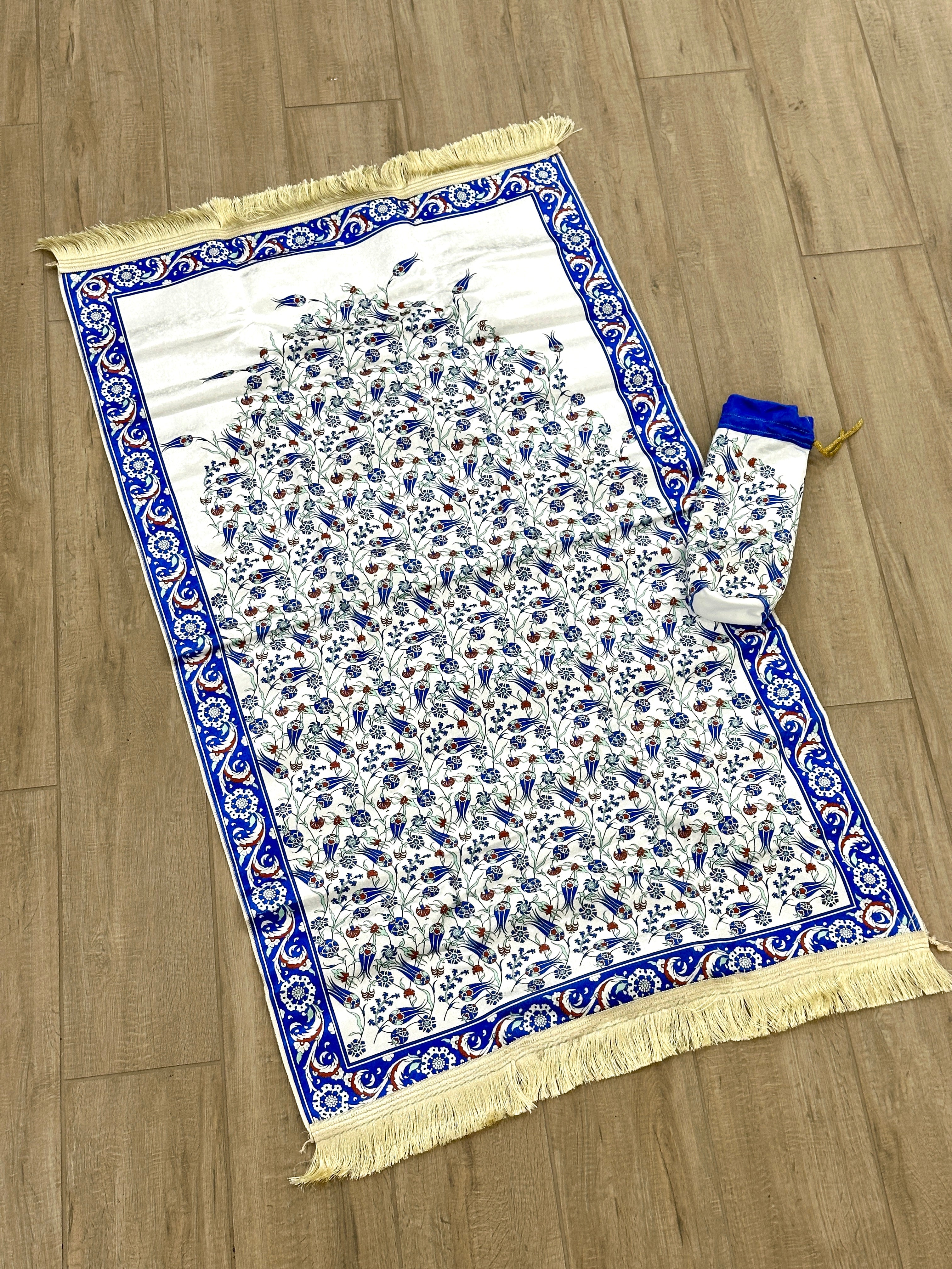 Travel prayer mat 