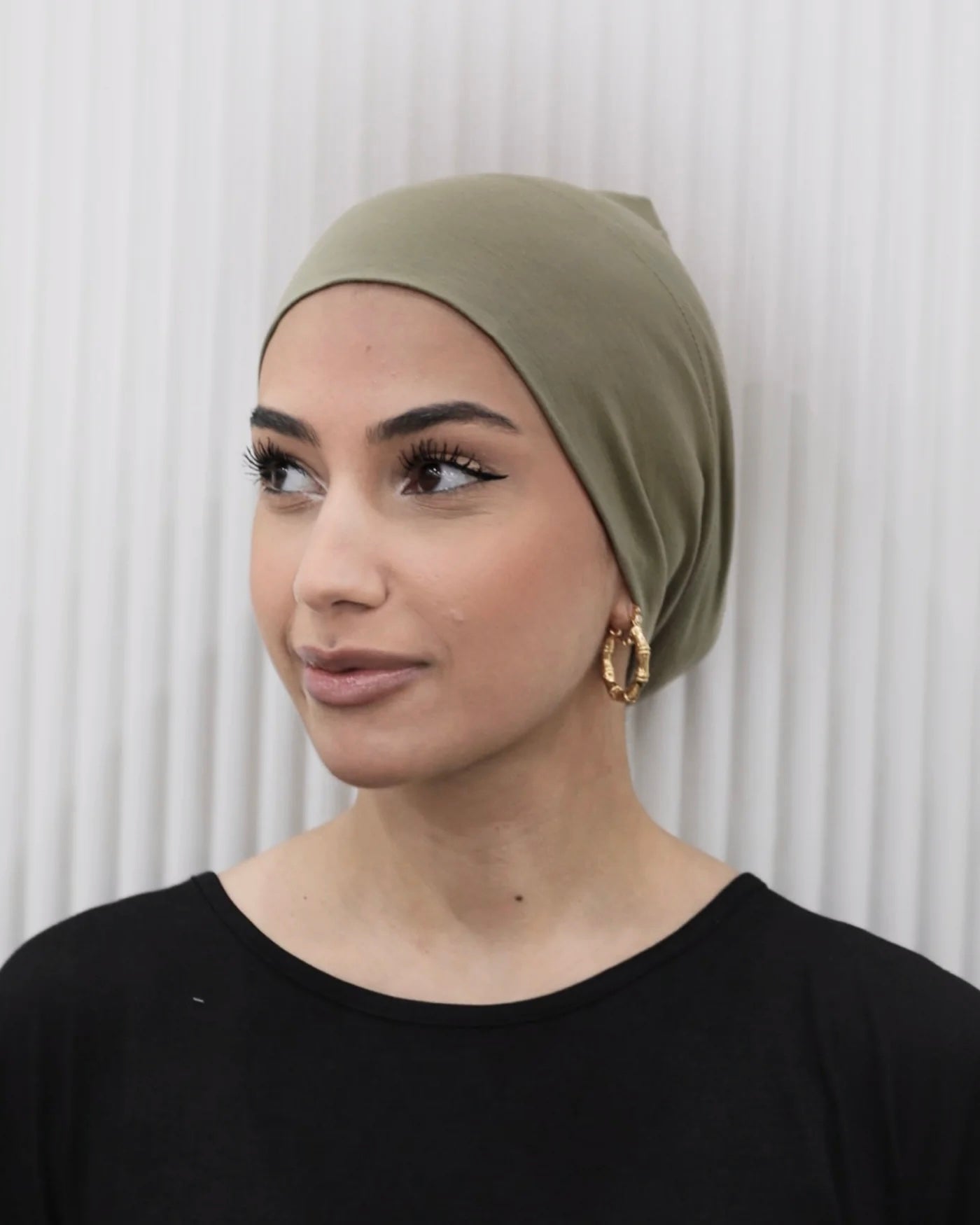 Used to cover Hair under the scarf. Made by natural fibres with the blend of cotton spandex&nbsp;which gives a soft and comfortable feel and use.