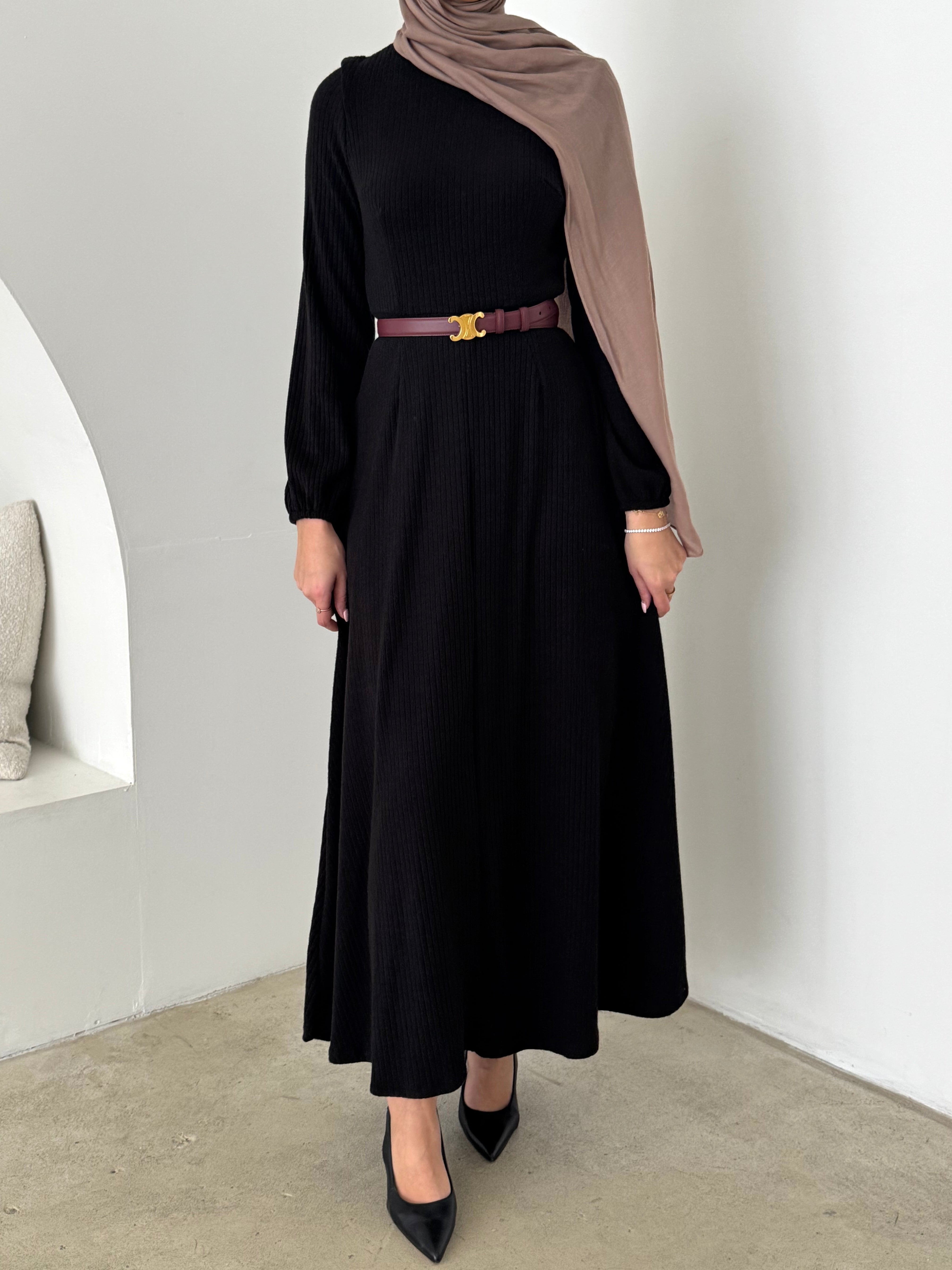 Day to Night A line maxi dress round neck long sleeves elastic cuffs rib knit