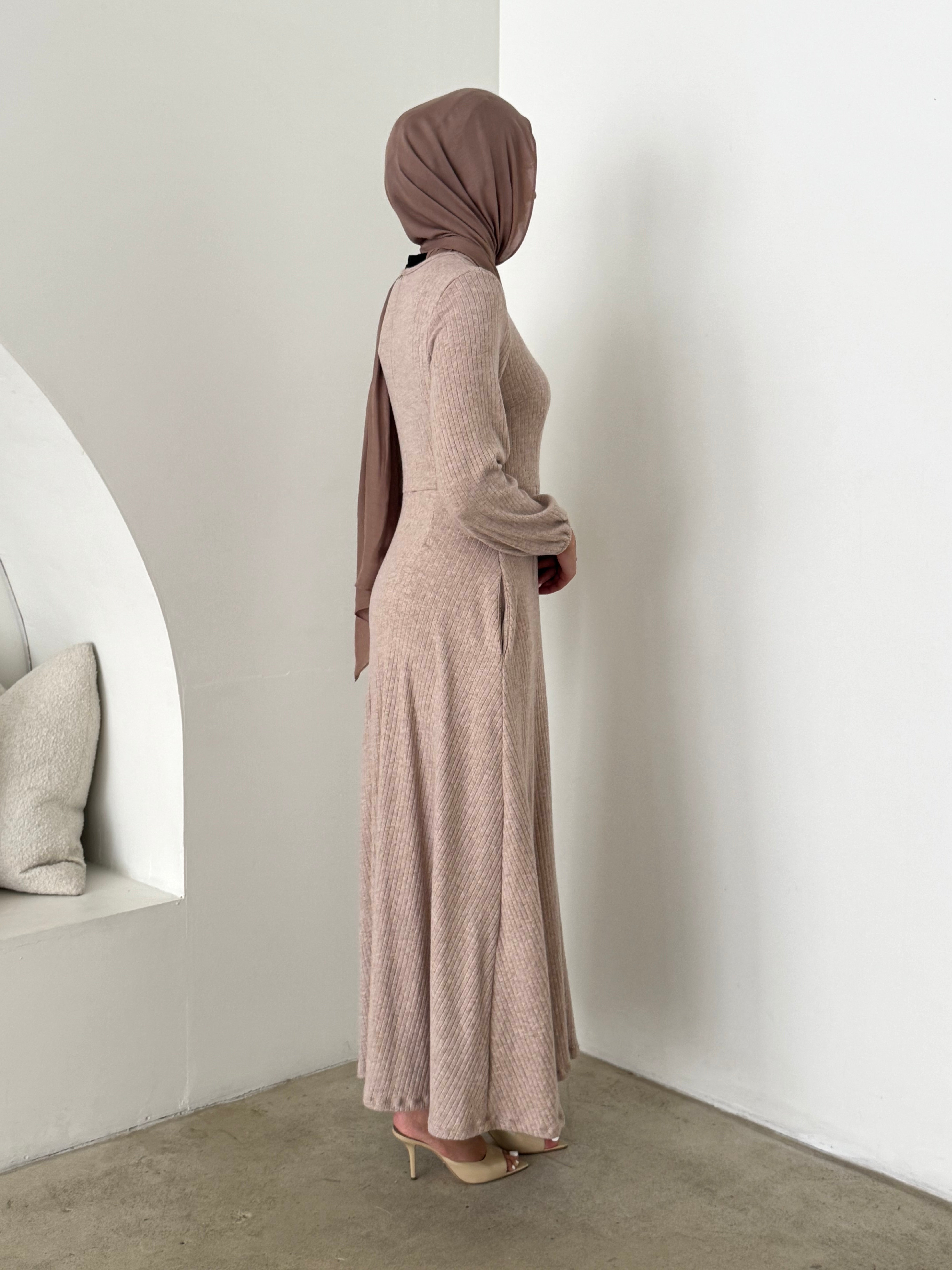 Day to Night A line maxi dress round neck long sleeves elastic cuffs rib knit