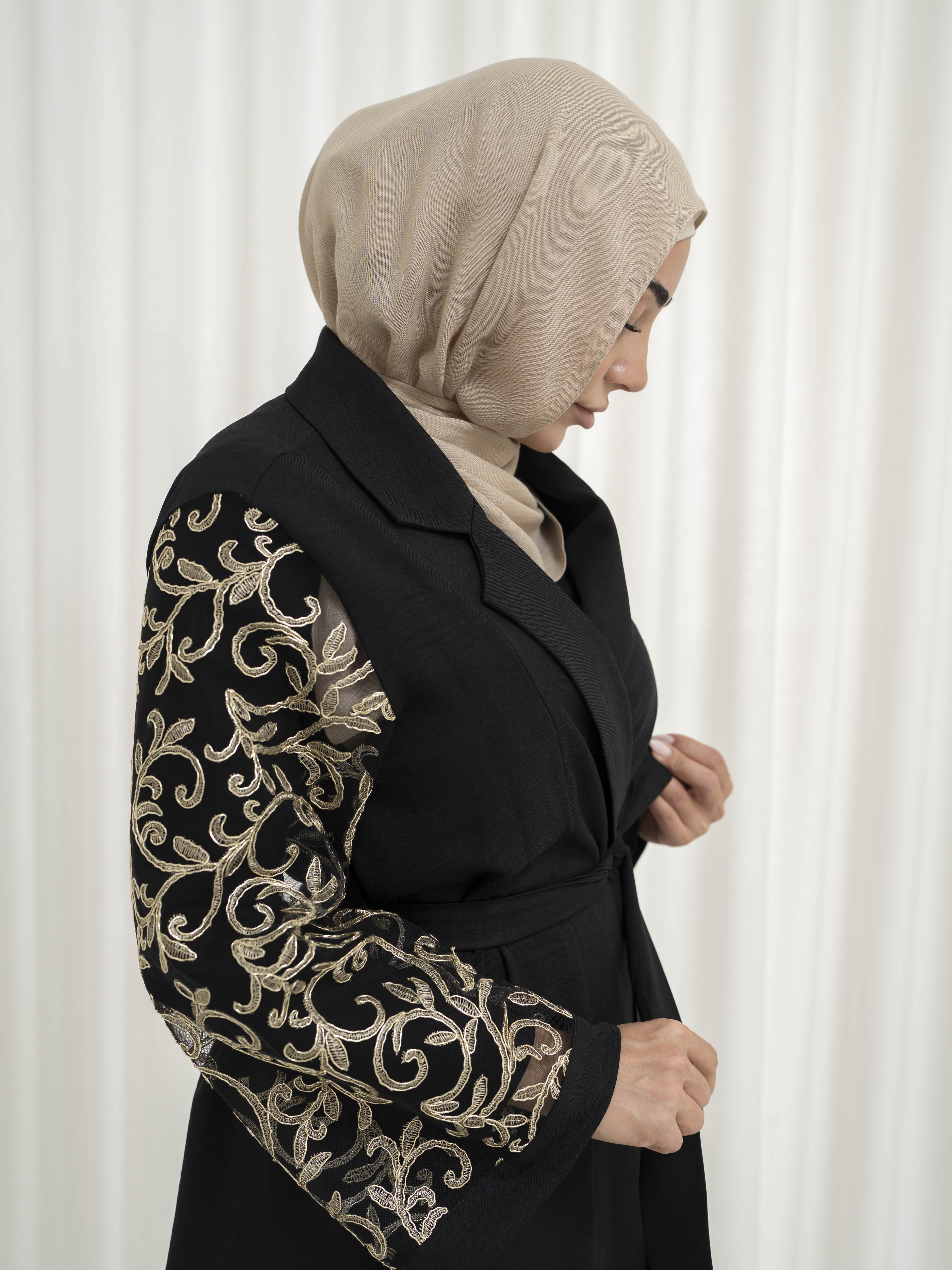 AMANI EMBROIDERED SET