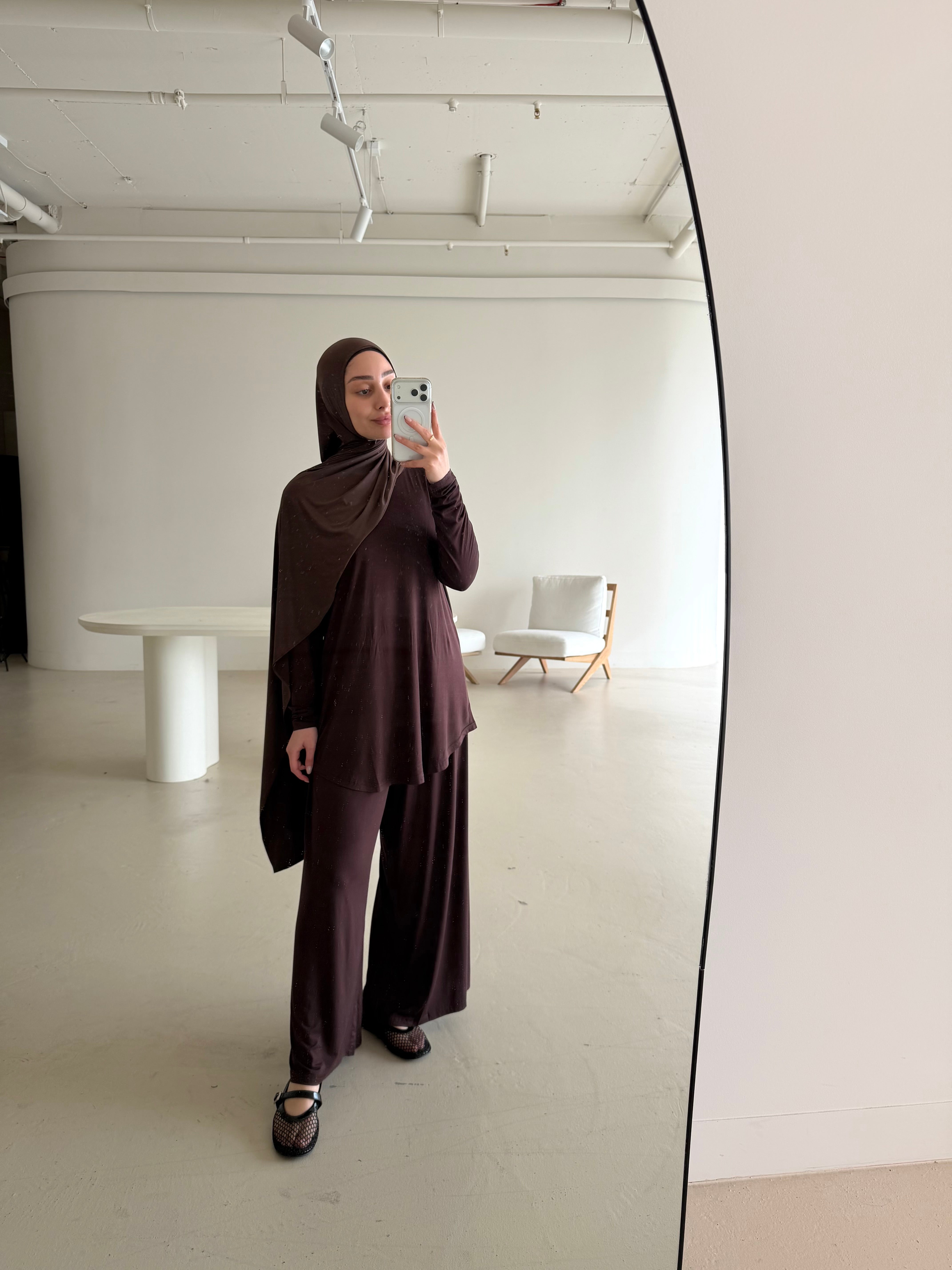 ESSENTIAL WIDE-LEG PANT