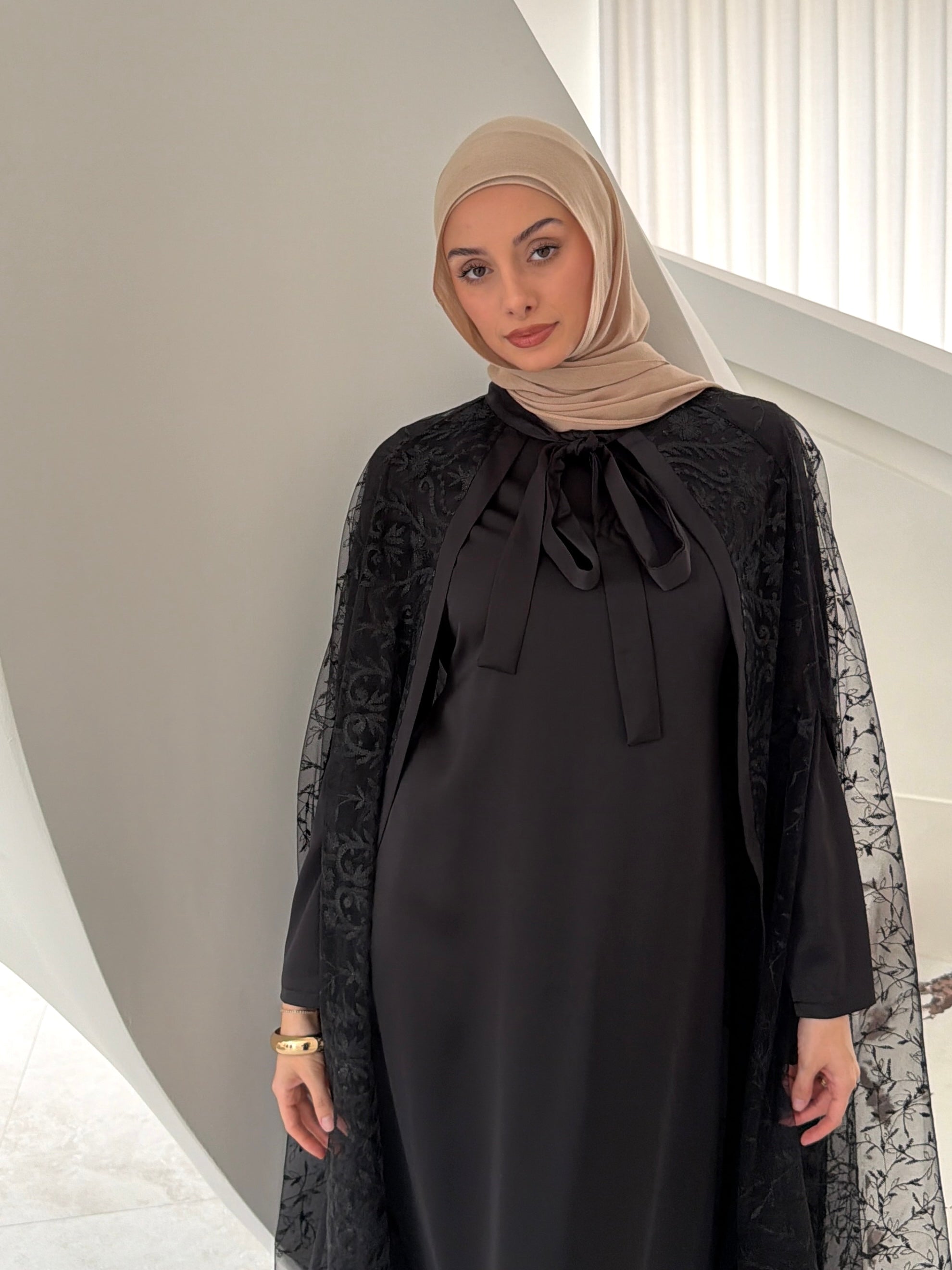 ZARINA CAPE SET