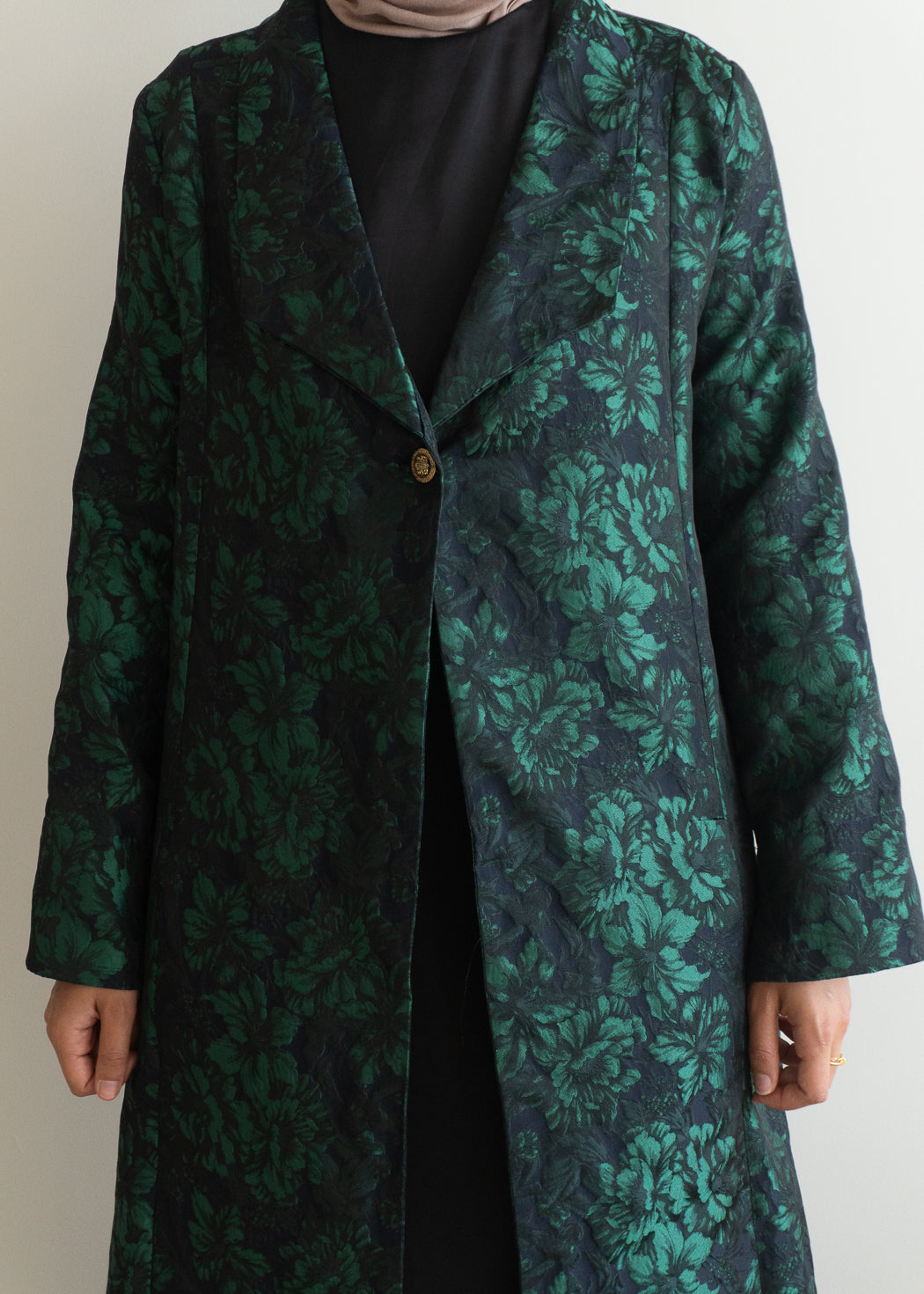 Expertly designed, the EDEN JACQUARD COAT SET exudes bold elegance with its thick brocade coat and fully lined dress underlay.