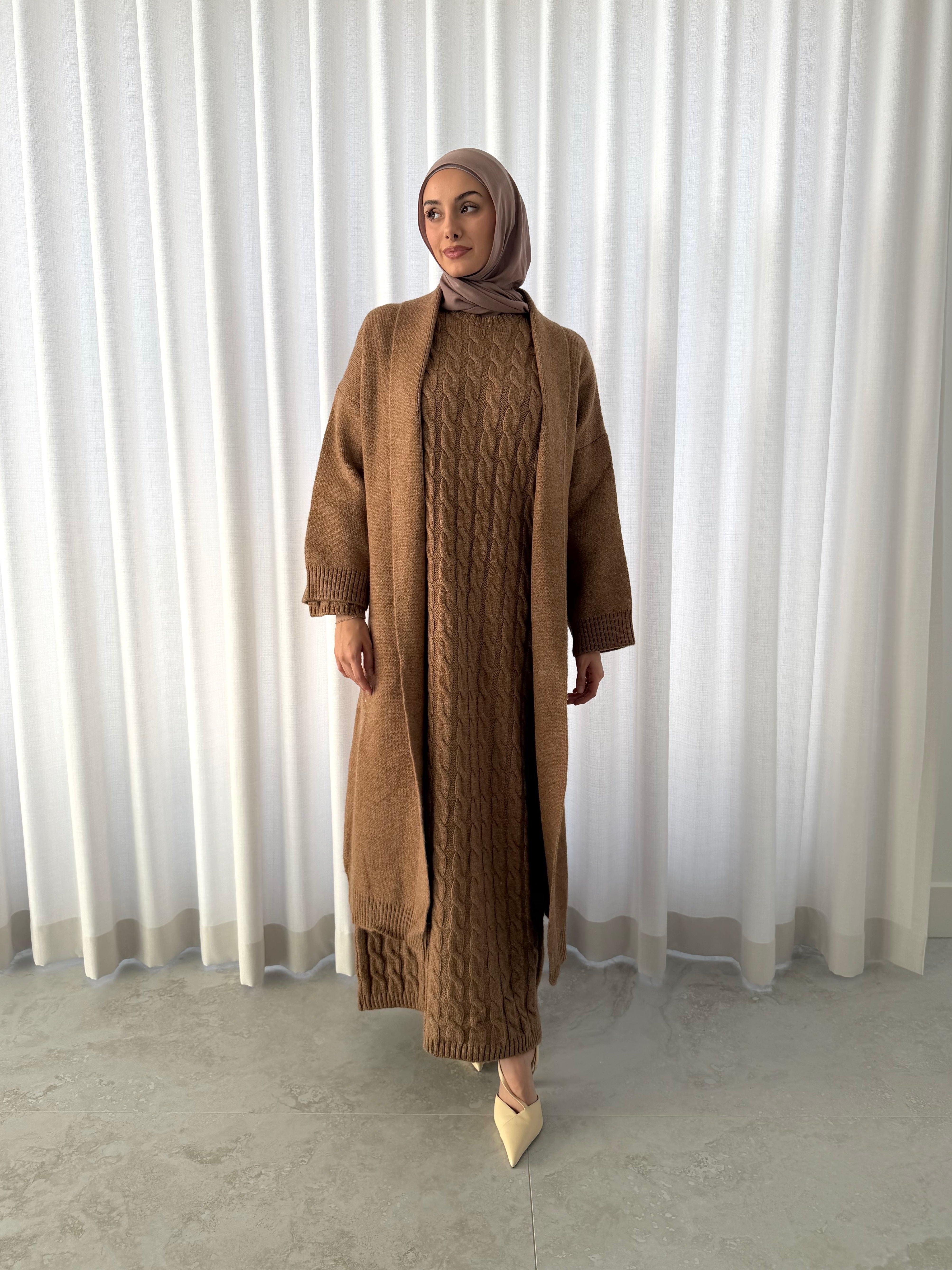 WOOL KNIT CARDIGAN