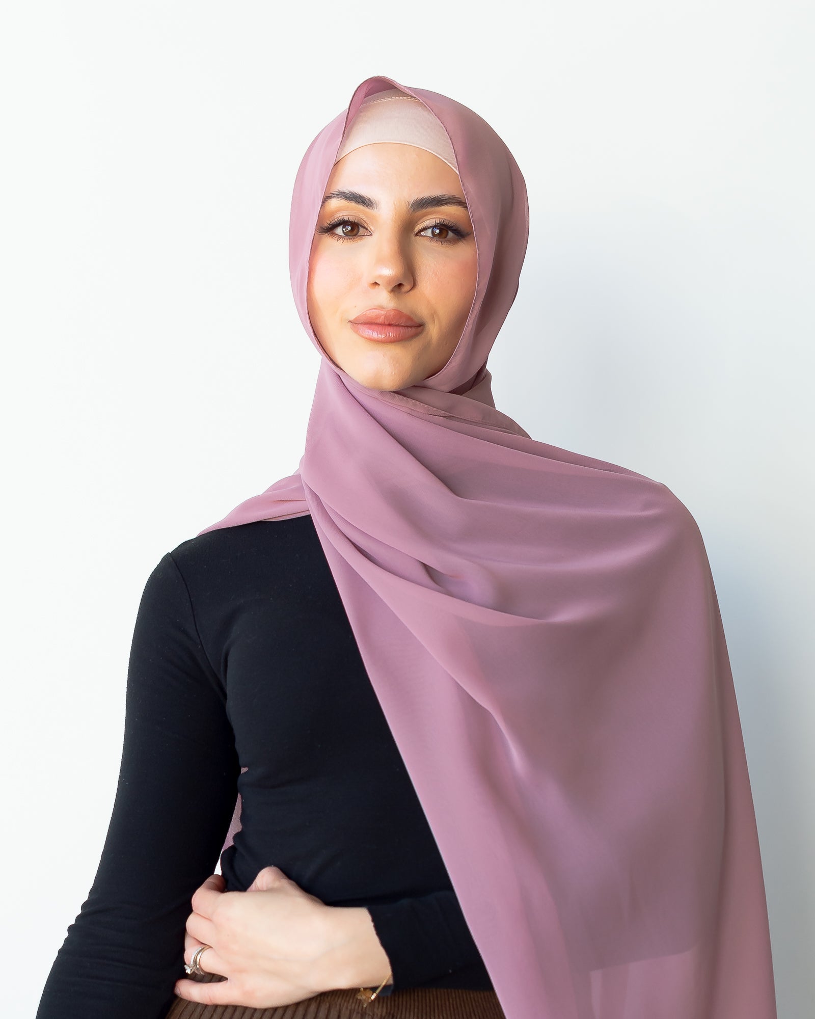 Lightweight chiffon hijab with rolled stitch edges 190cm x 63cm breathable polyester