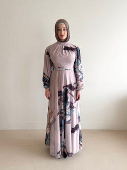women's maxi chiffon printed dress with abstract print and long sleeve or modest, hijabi women for spring/summer.