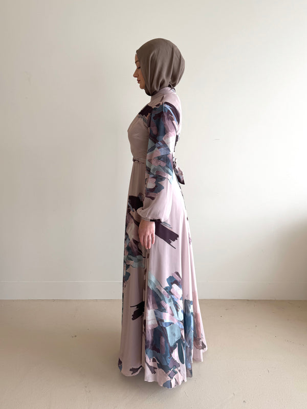 women's maxi chiffon printed dress with abstract print and long sleeve or modest, hijabi women for spring/summer.