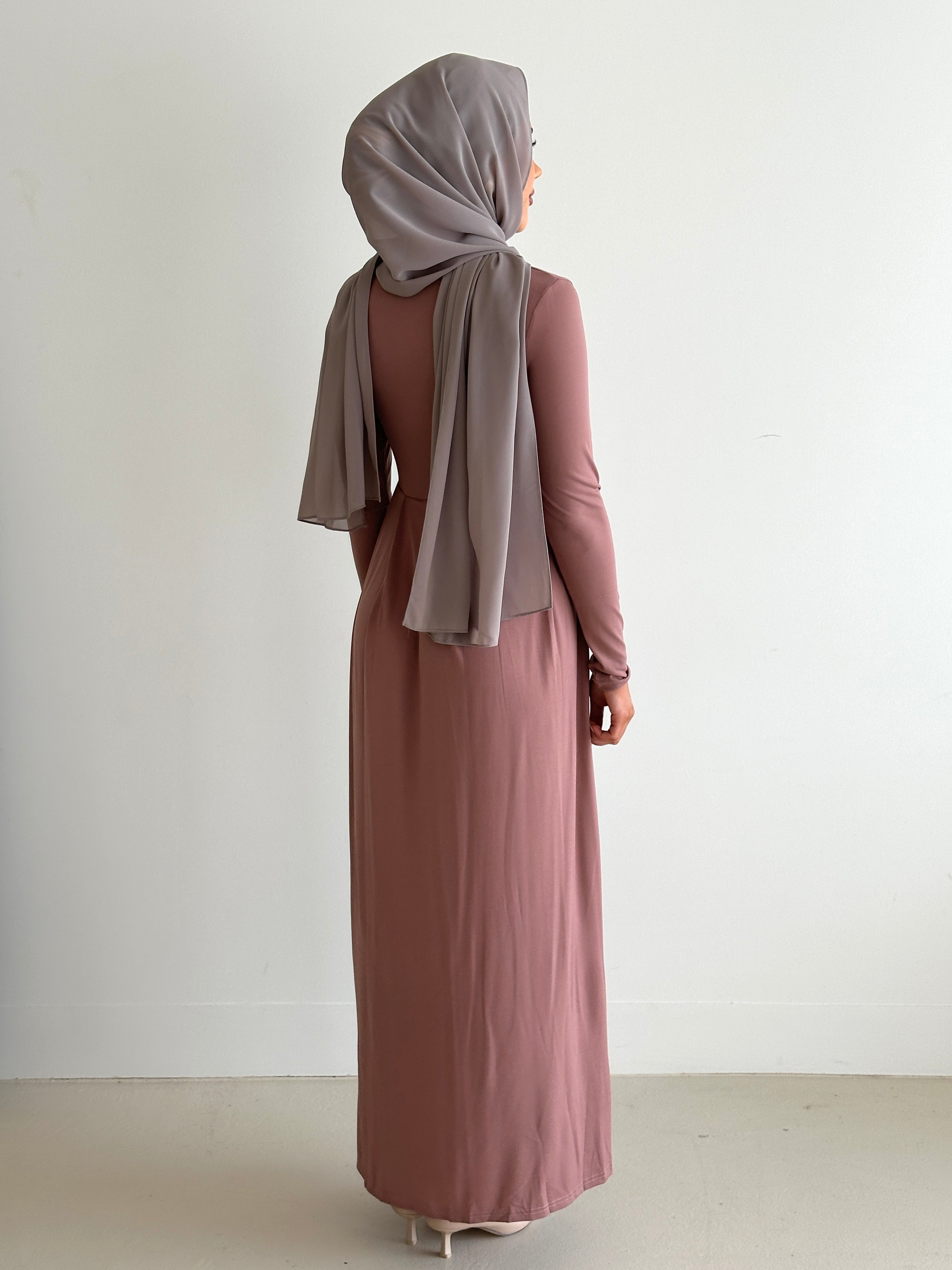 women's maxi jersey dress, versatile and lightweight for spring/summer with pockets, modest dress for hijabi