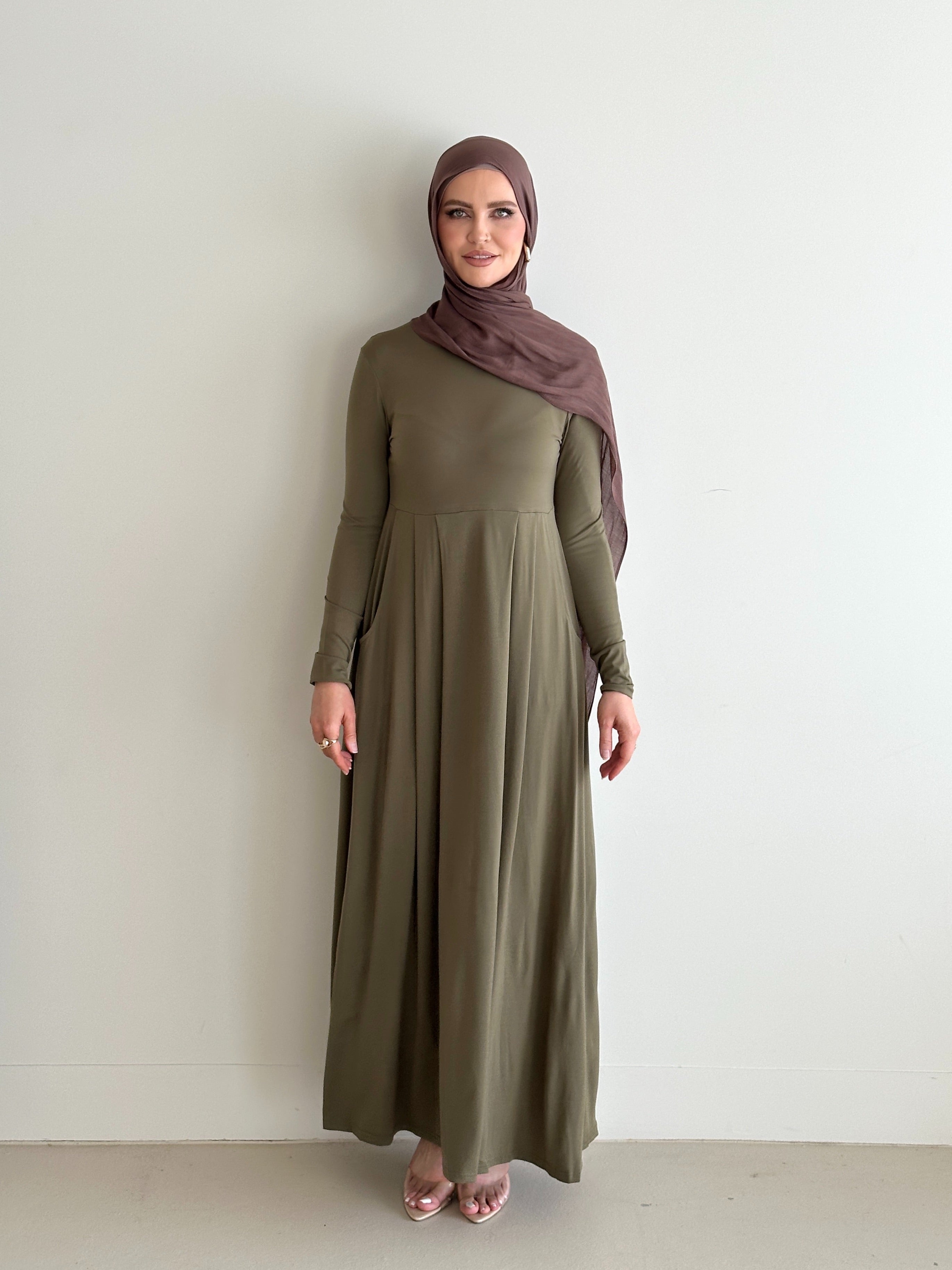 women's maxi jersey dress, versatile and lightweight for spring/summer with pockets, modest dress for hijabi