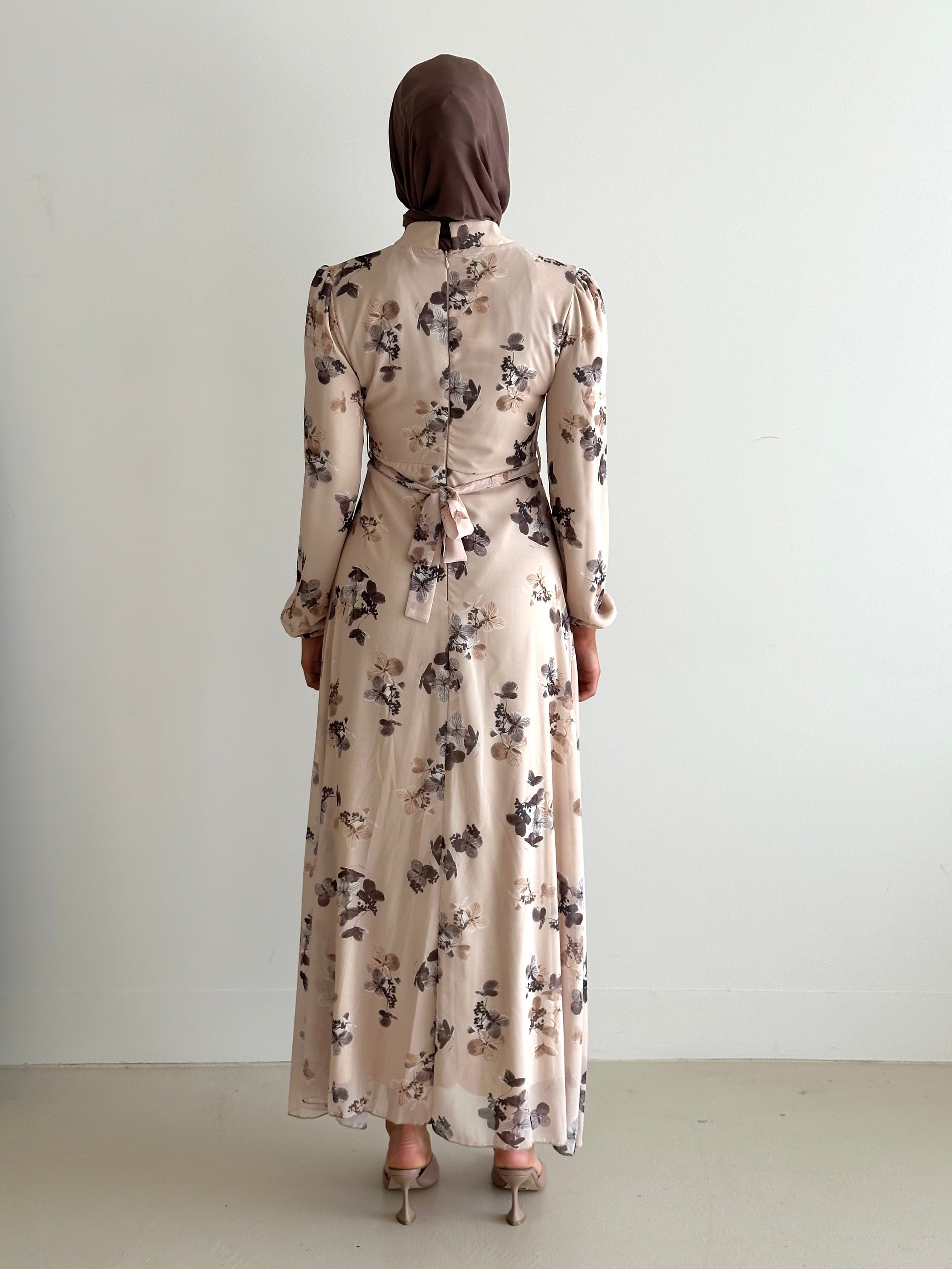 women's floral modest dress, maxi full length with long sleeves and floral chiffon print, lightweight for spring/summer