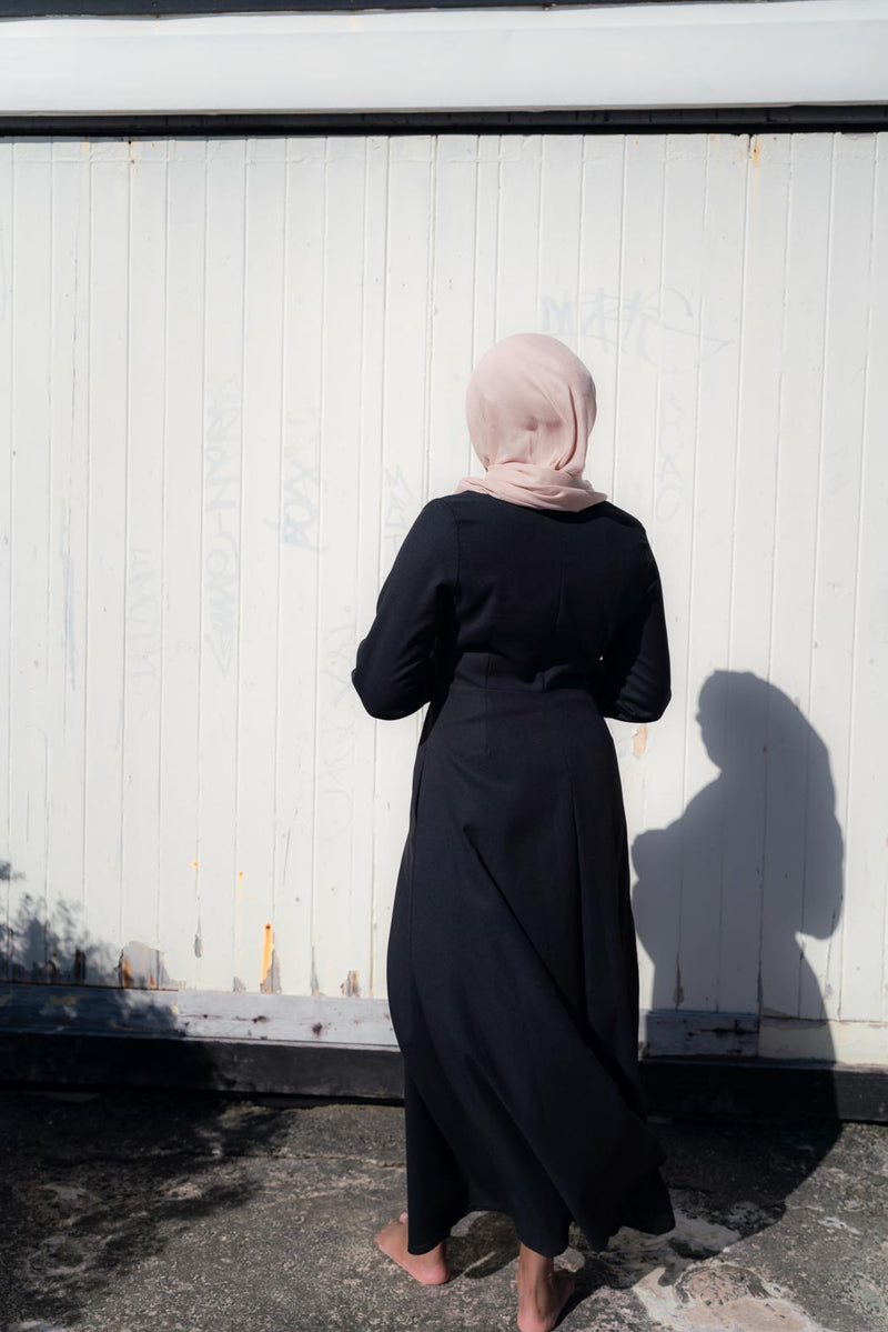 DEMURE LINEN DRESS- BLACK