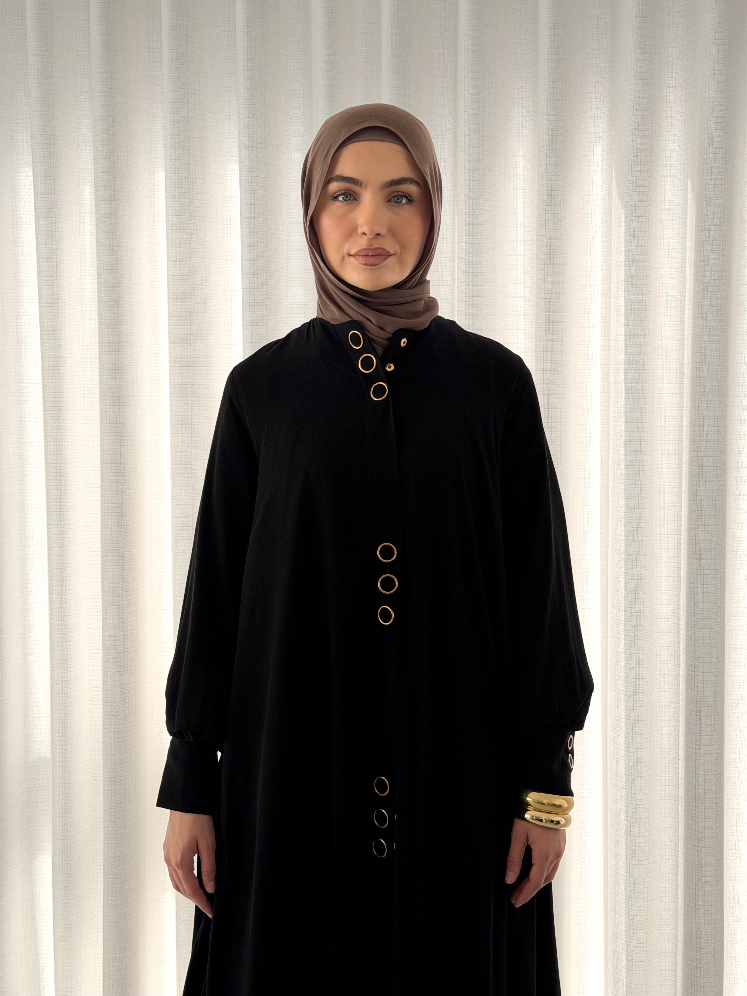 Qamar Abaya in black– elegant open abaya with modest fit, front view