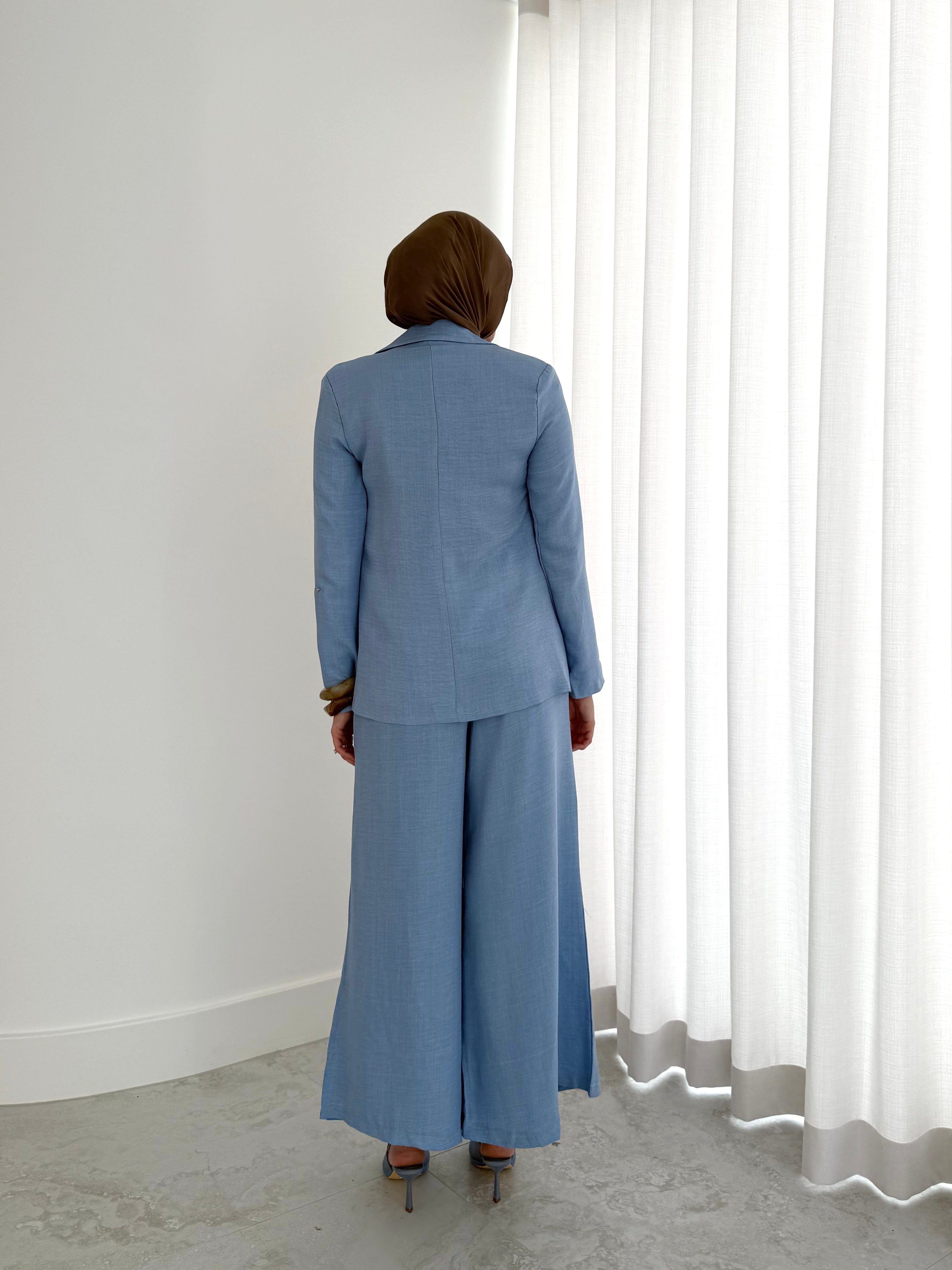 women's relaxed tailored set for smart casual outings or for cooperate work. soft fabric suitable for spring summer. modest tailored jacket with wide flare pant for modest coverage and hijabi firendly.