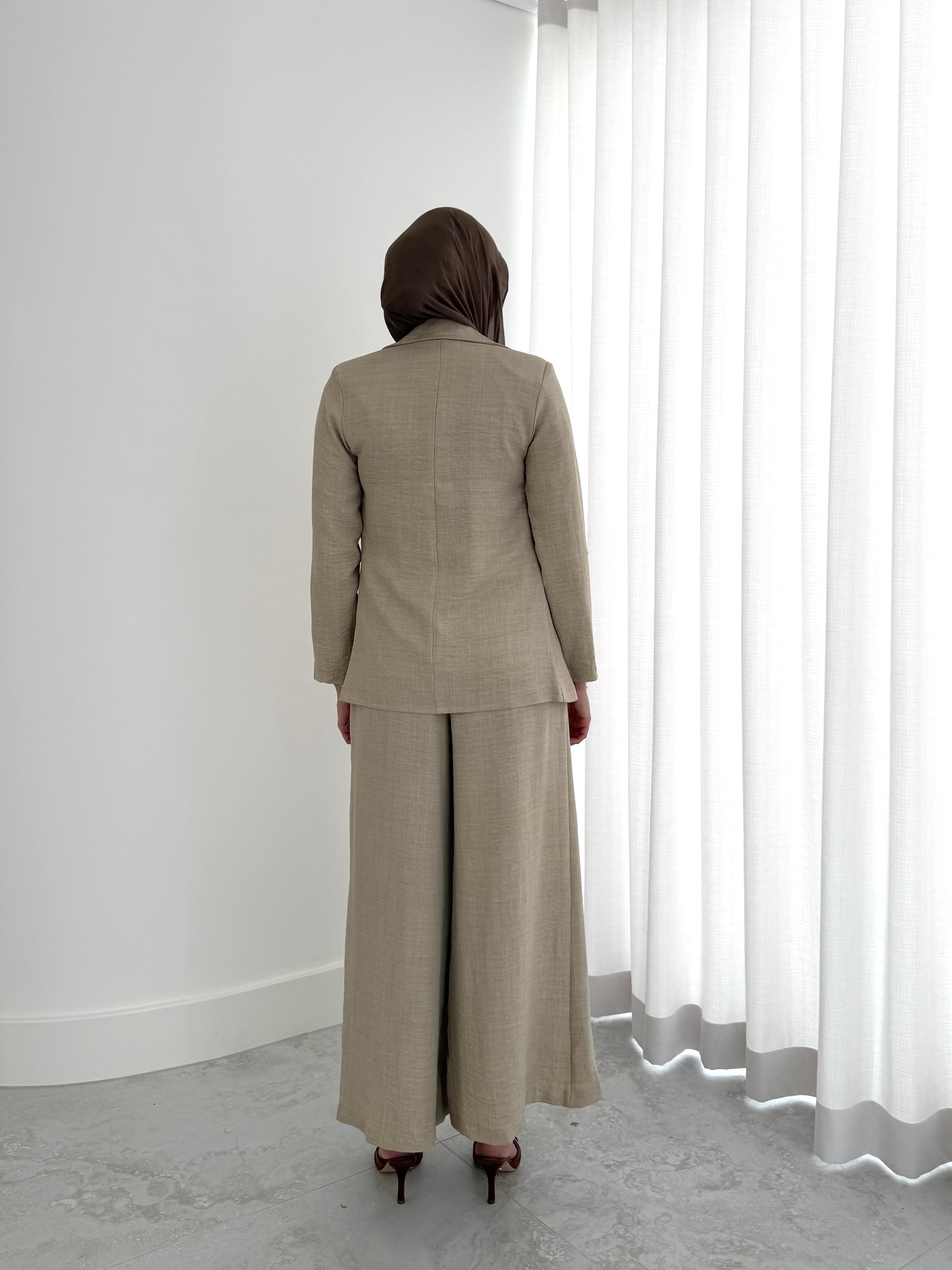 women's relaxed tailored set for smart casual outings or for cooperate work. soft fabric suitable for spring summer. modest tailored jacket with wide flare pant for modest coverage and hijabi firendly.