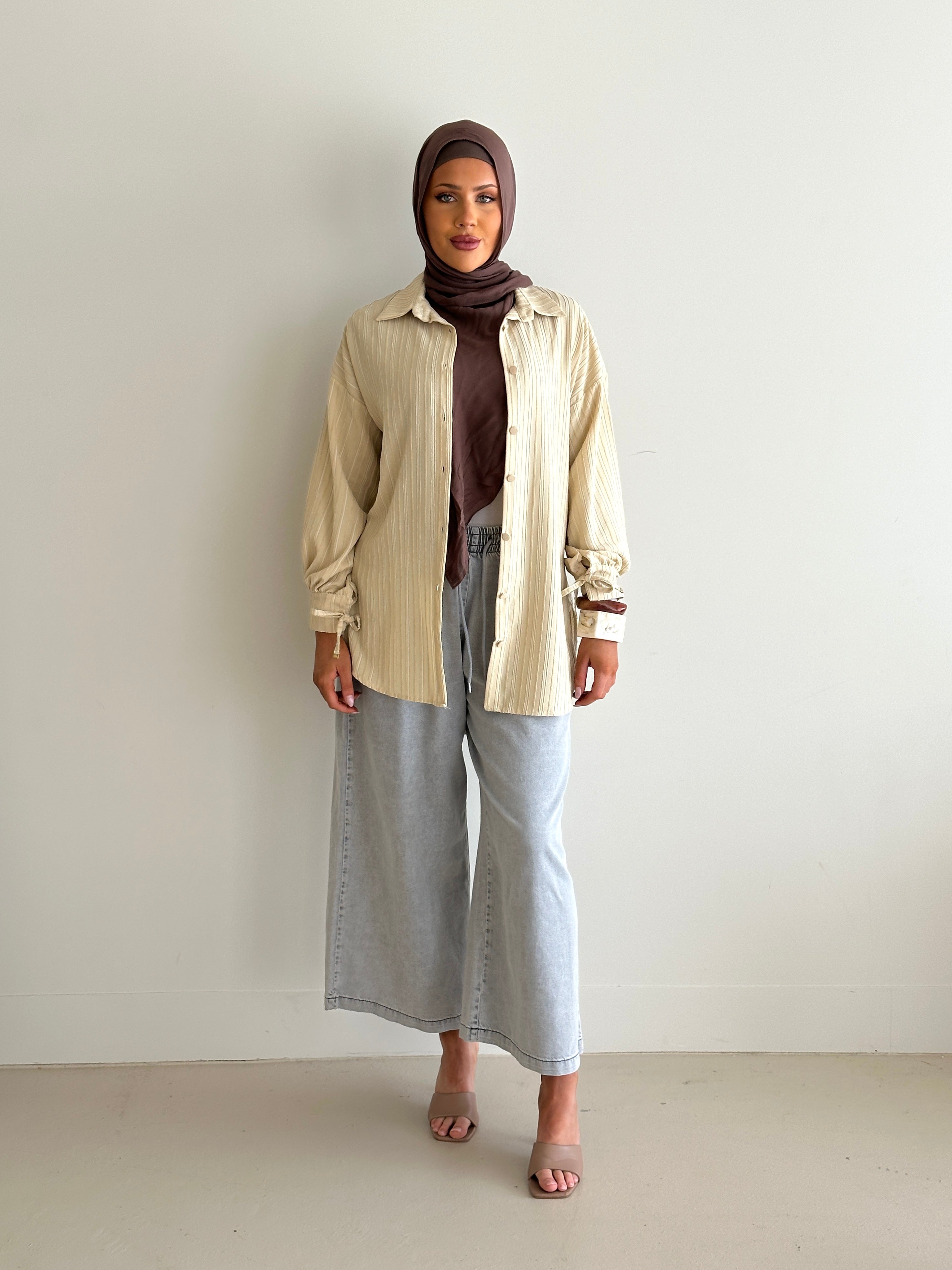 women's long button shirt in pastel yellow for spring/summer , modest, lightweight 