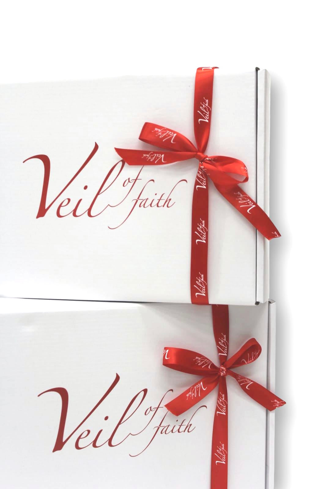 A sweet and simple and always useful gift idea. This hijab gift box consists of 4 long crepe hijabs in our beautiful shades complemented with 4 caps and 8 pins.