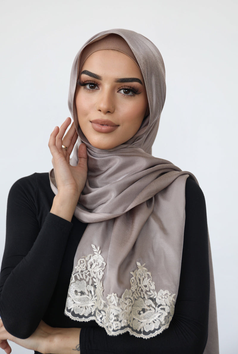 SATIN LACE TRIM SCARF