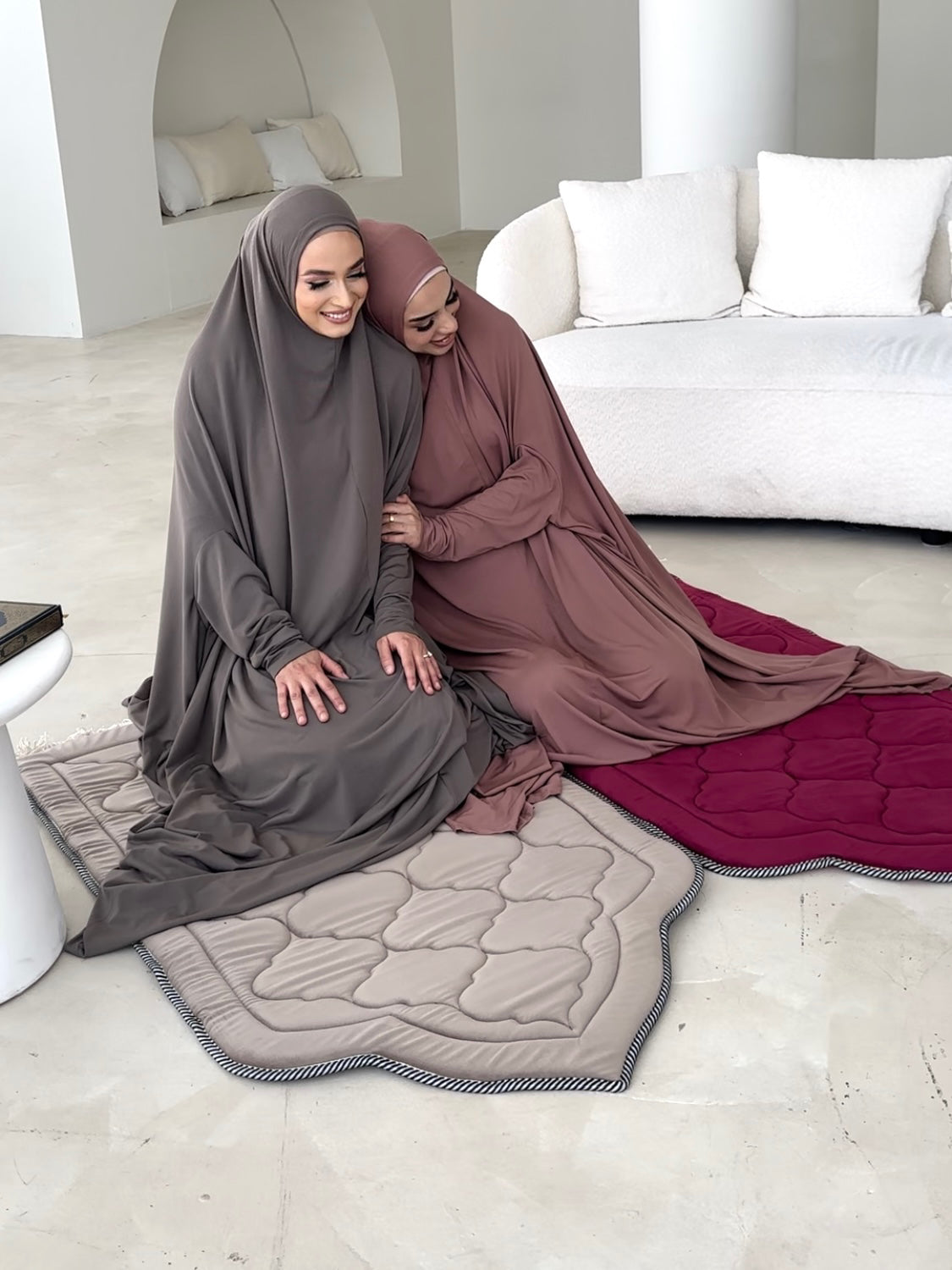 MAJESTIC PRAYER MAT-FUSCHIA